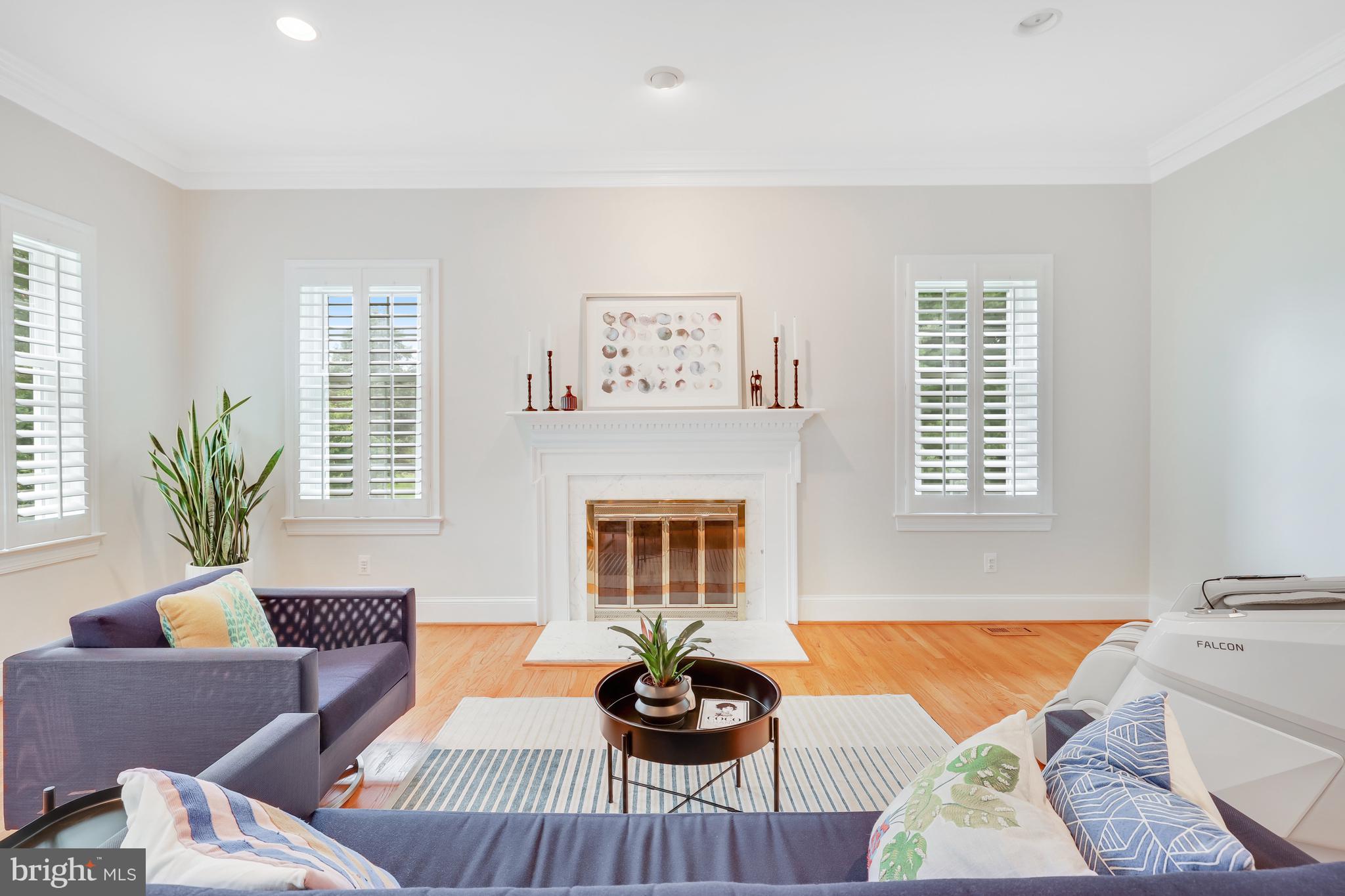 SENECA HUNT - Residential