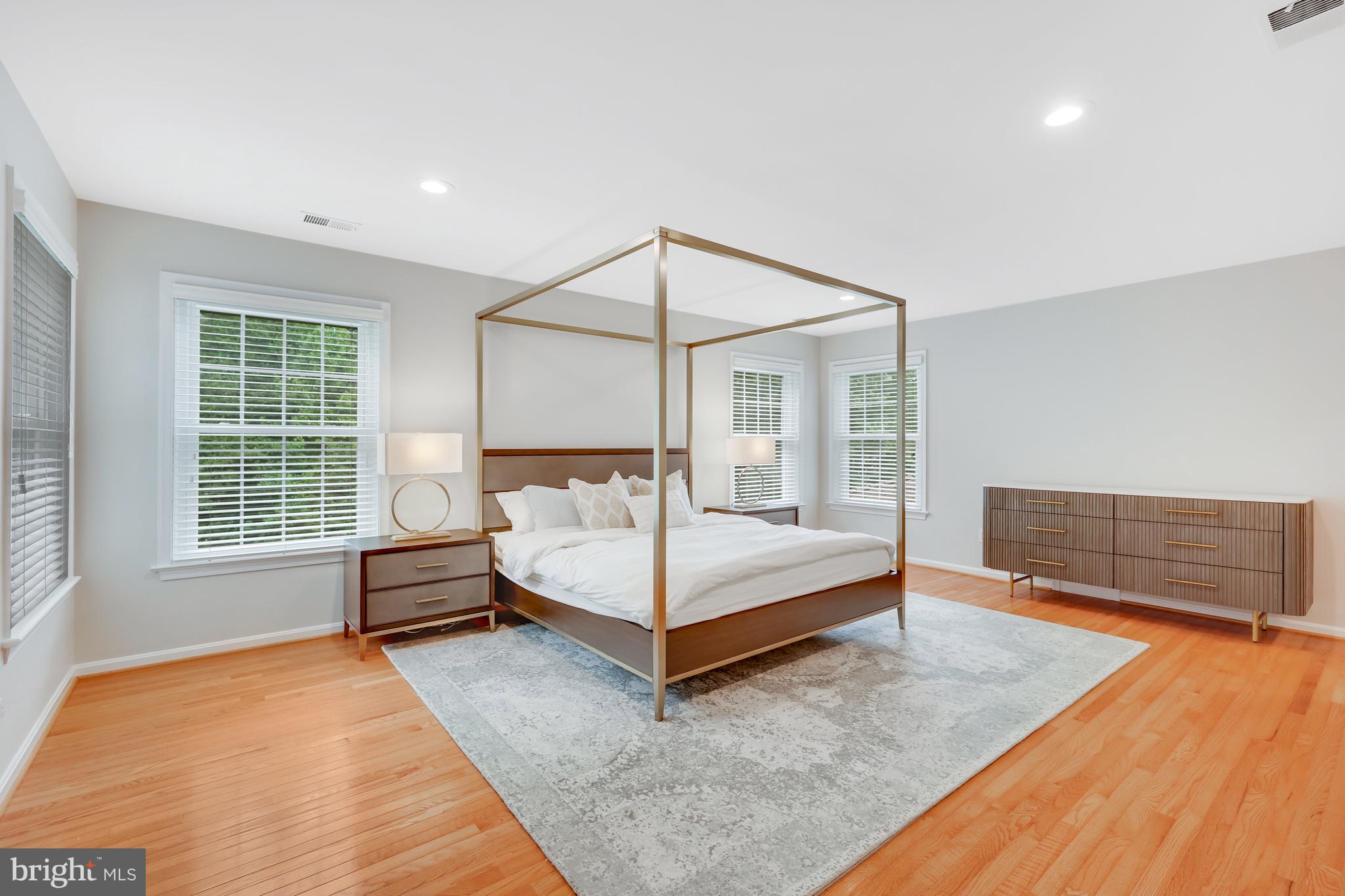 SENECA HUNT - Residential