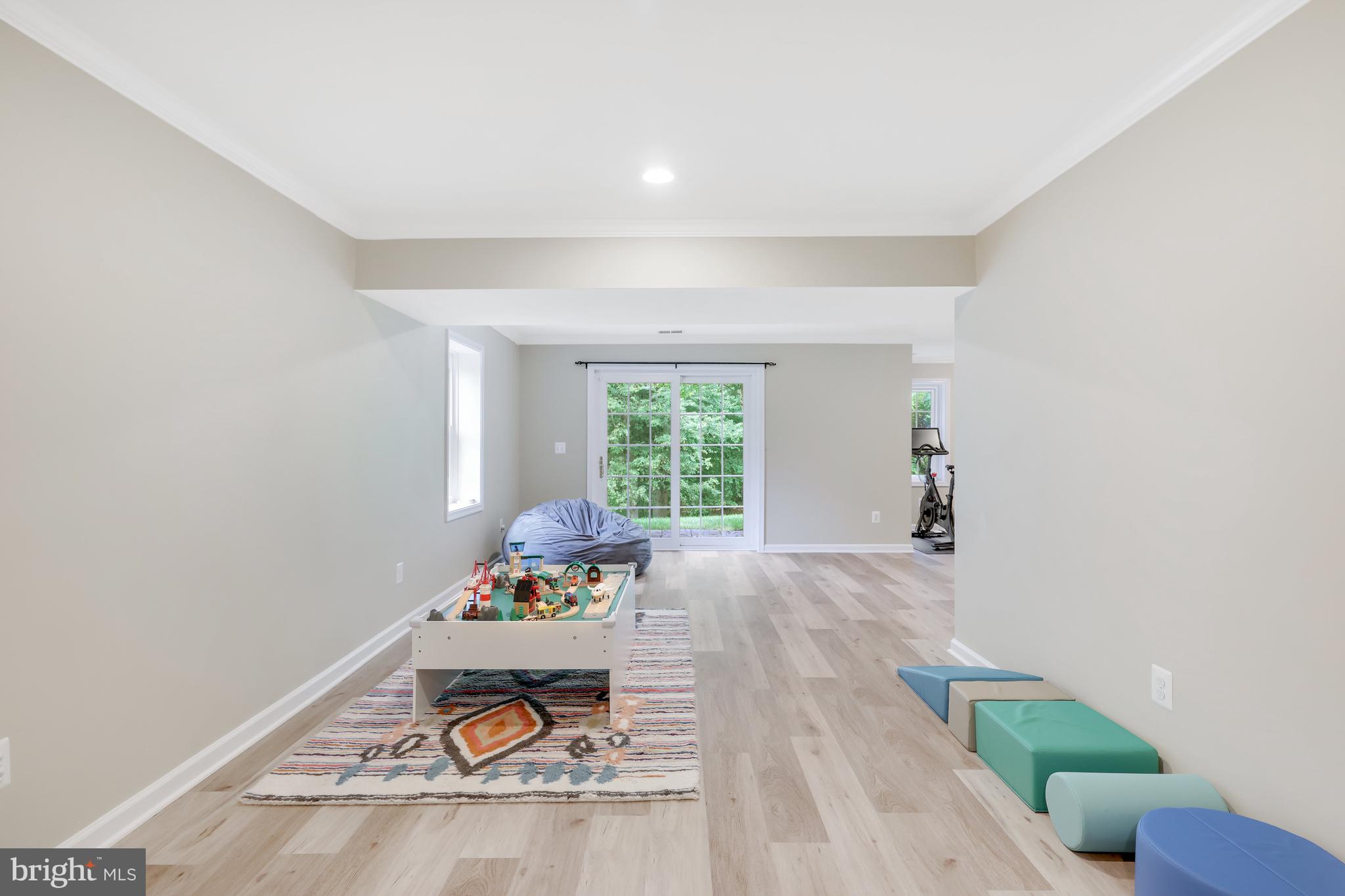 SENECA HUNT - Residential