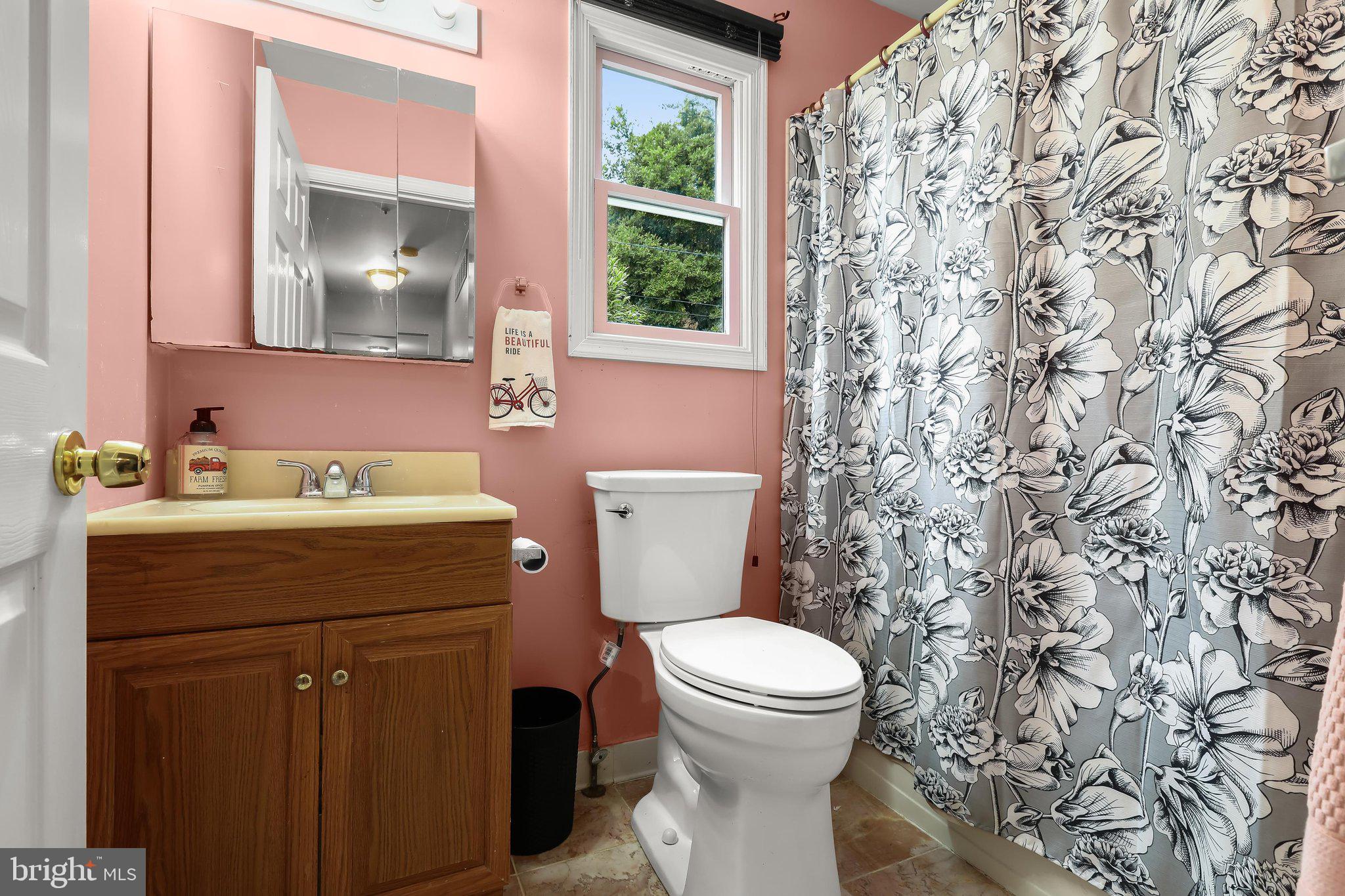 COLONIAL ACRES - Residential