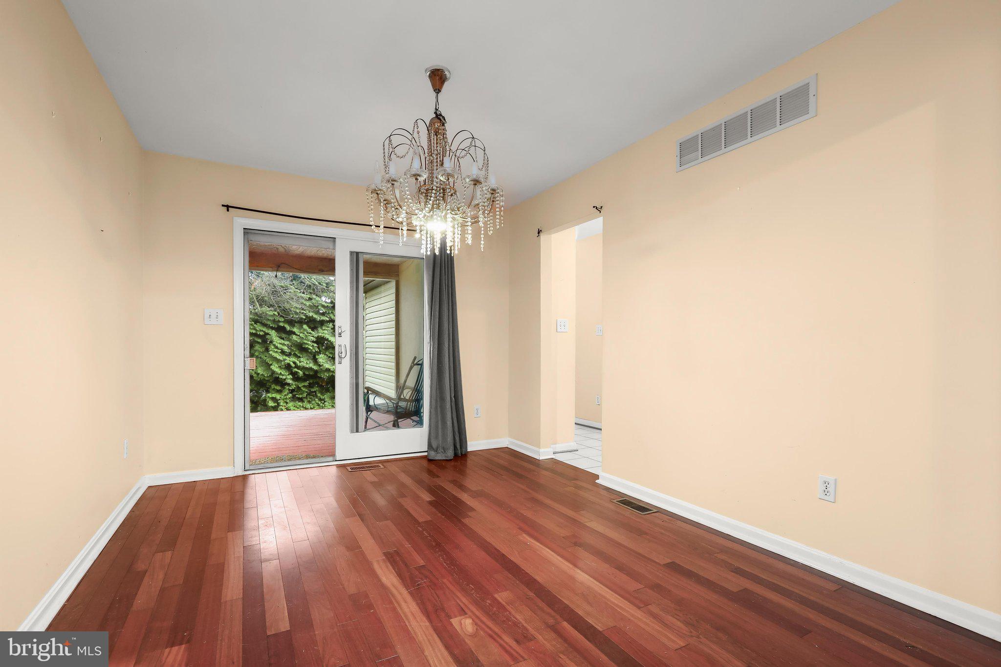 COLONIAL ACRES - Residential