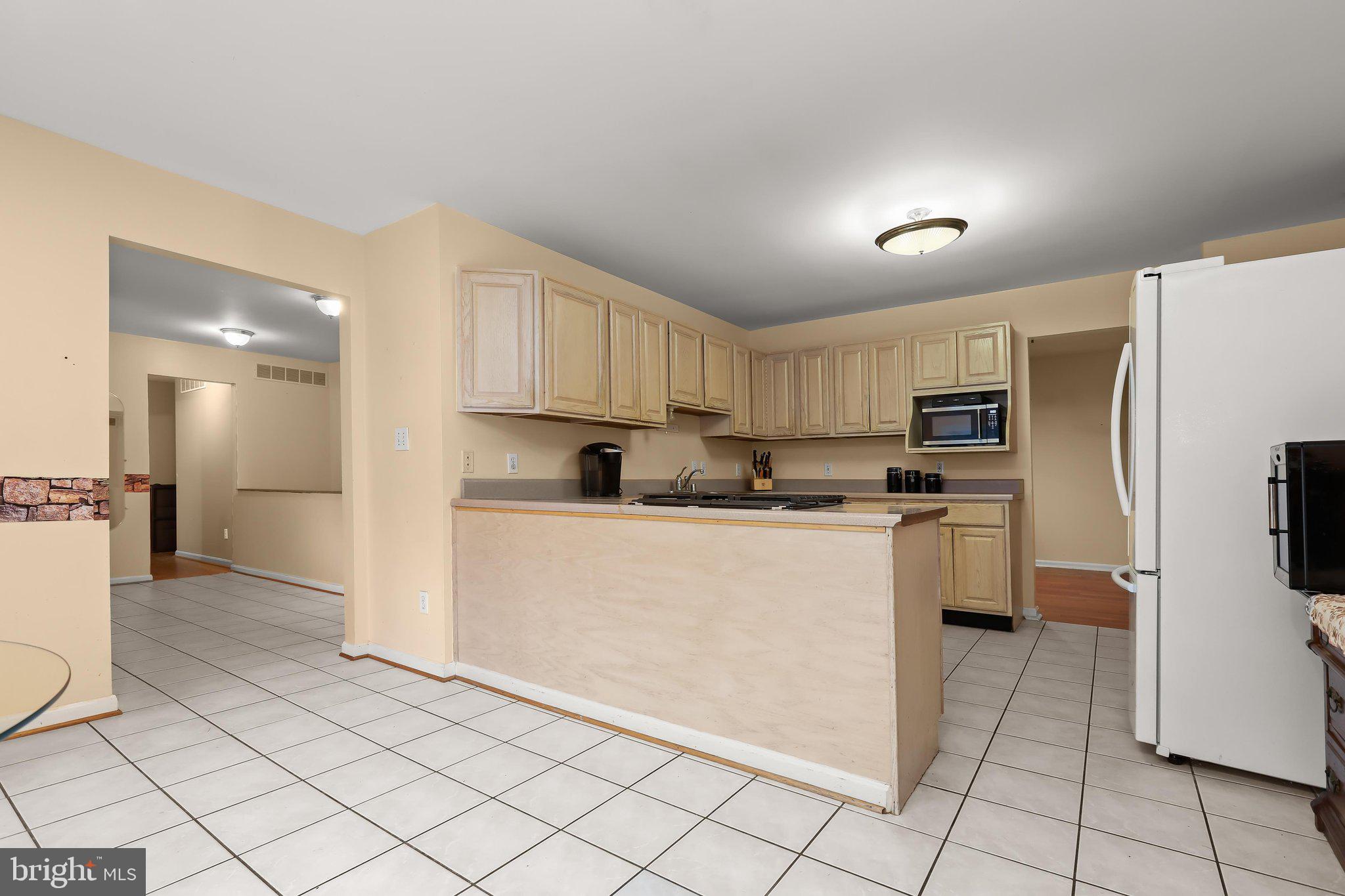 COLONIAL ACRES - Residential