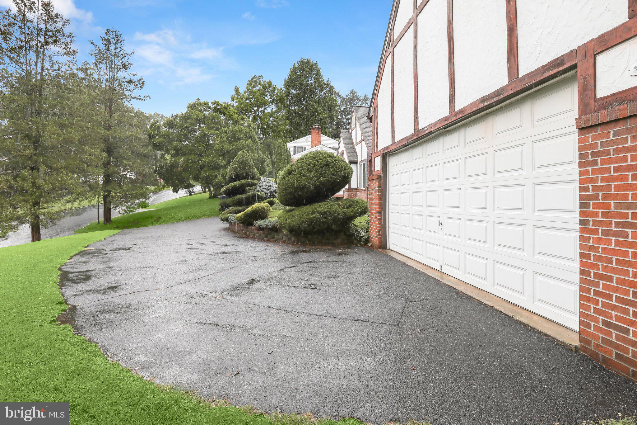 COLONIAL ACRES - Residential