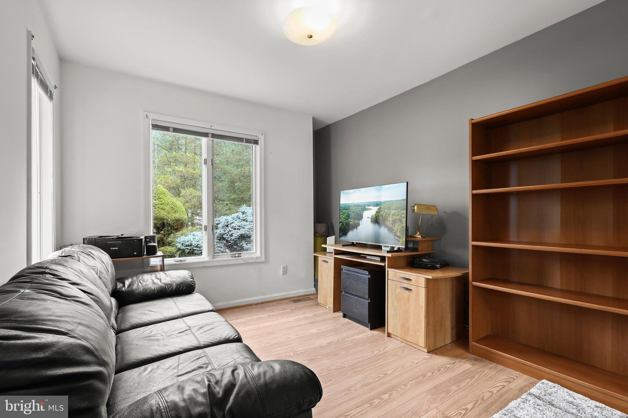 COLONIAL ACRES - Residential