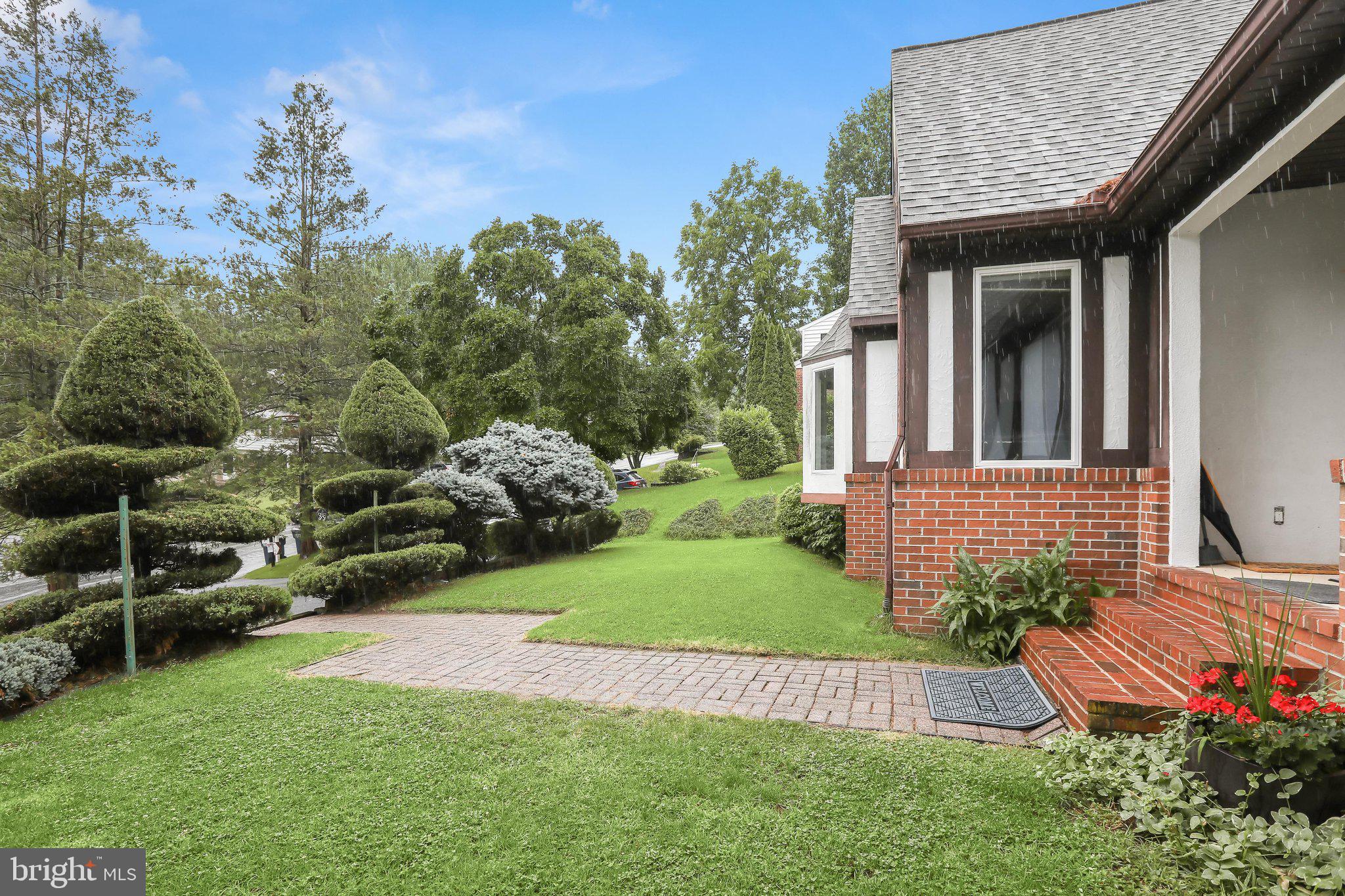 COLONIAL ACRES - Residential