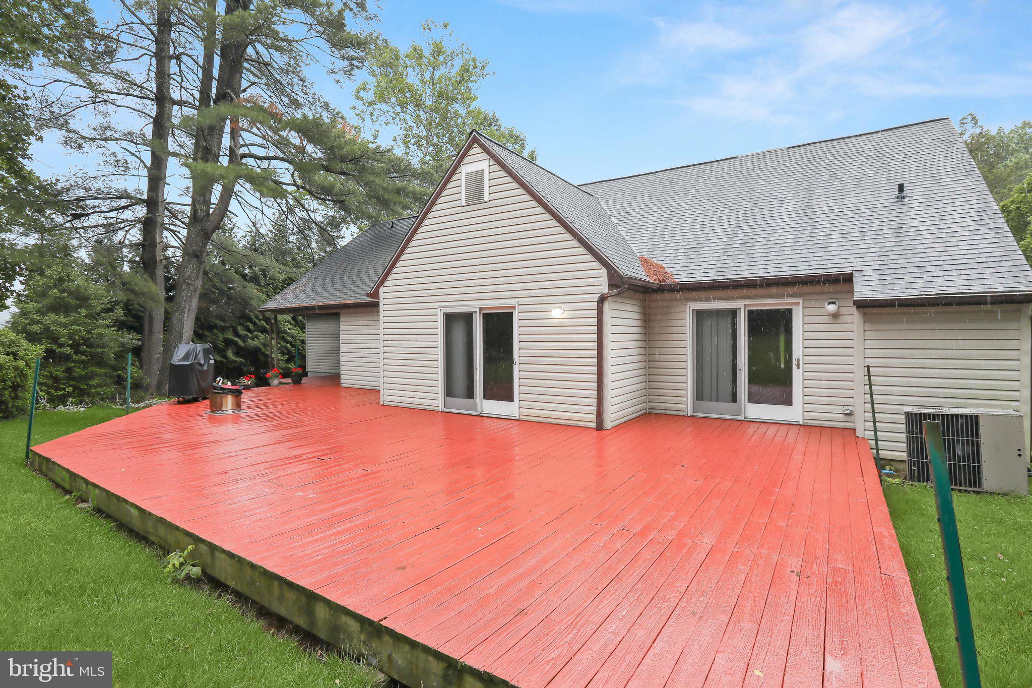 COLONIAL ACRES - Residential