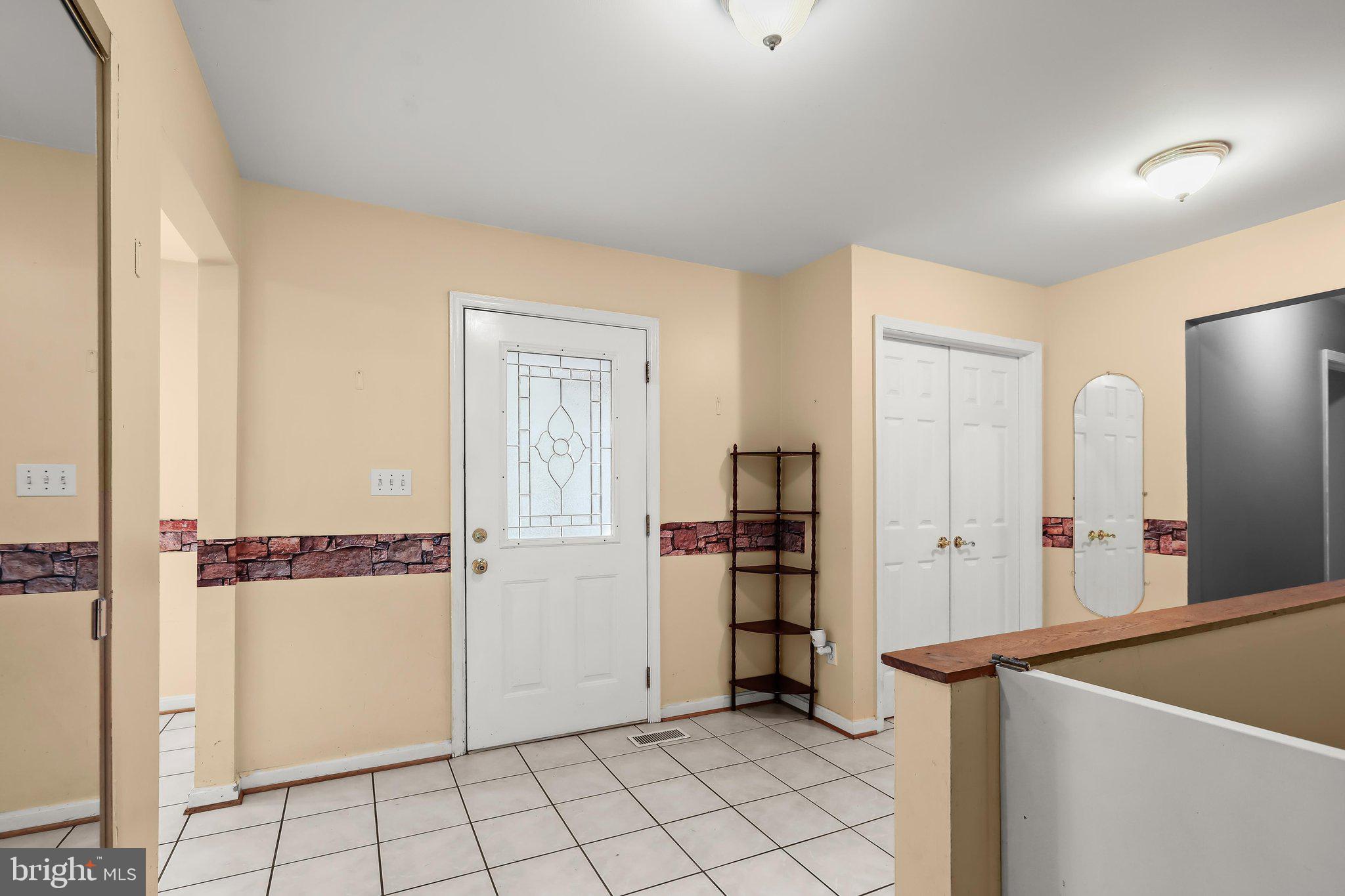 COLONIAL ACRES - Residential