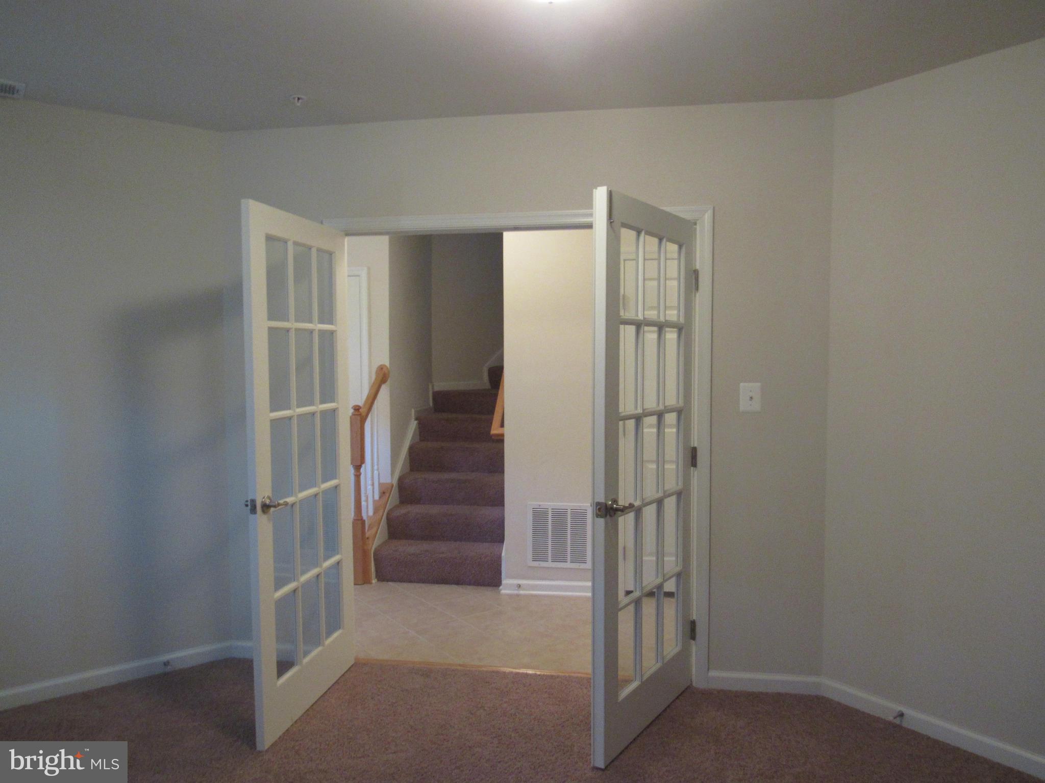 ADDISON ROAD SOUTH - Residential Lease