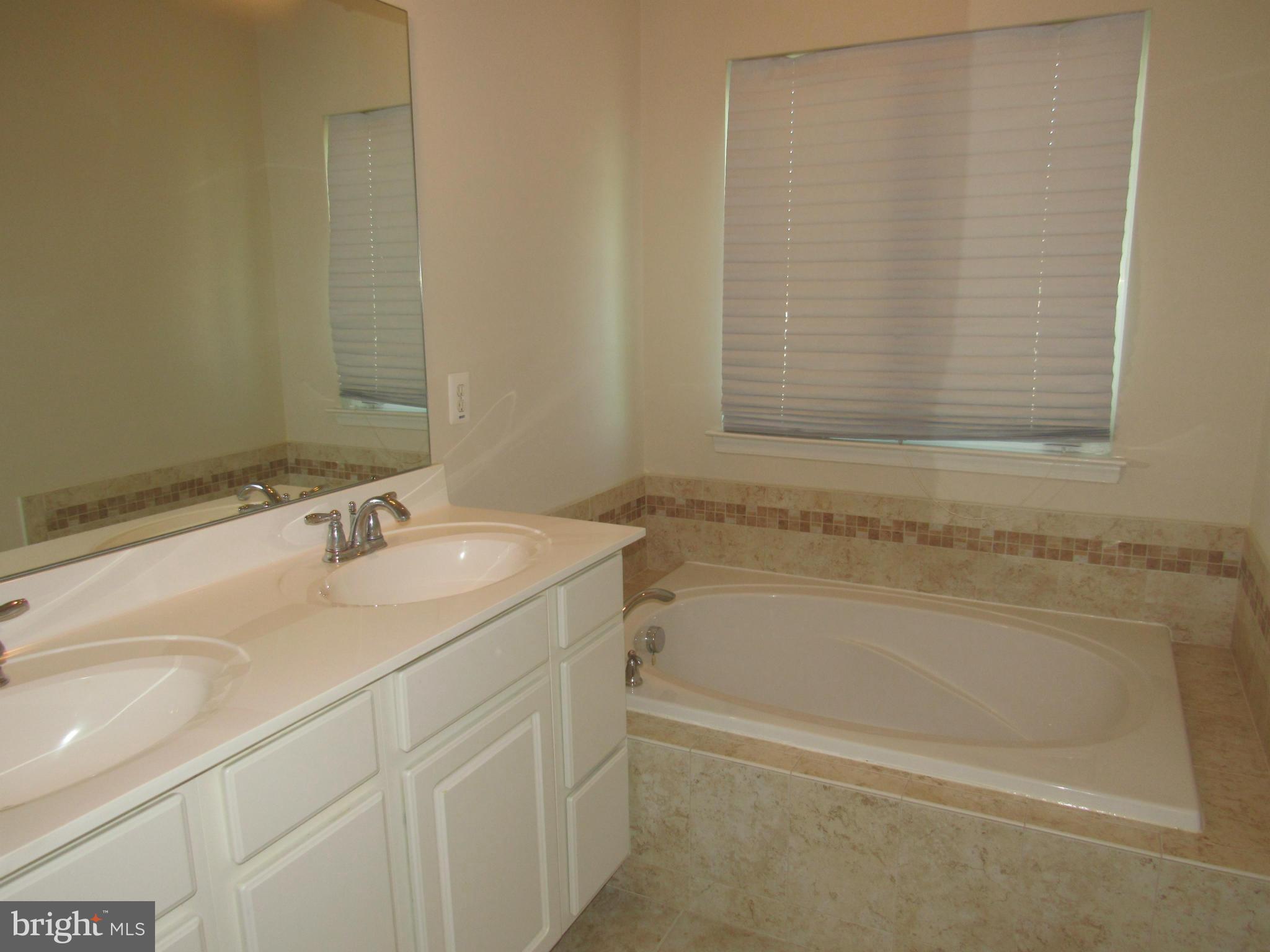 ADDISON ROAD SOUTH - Residential Lease