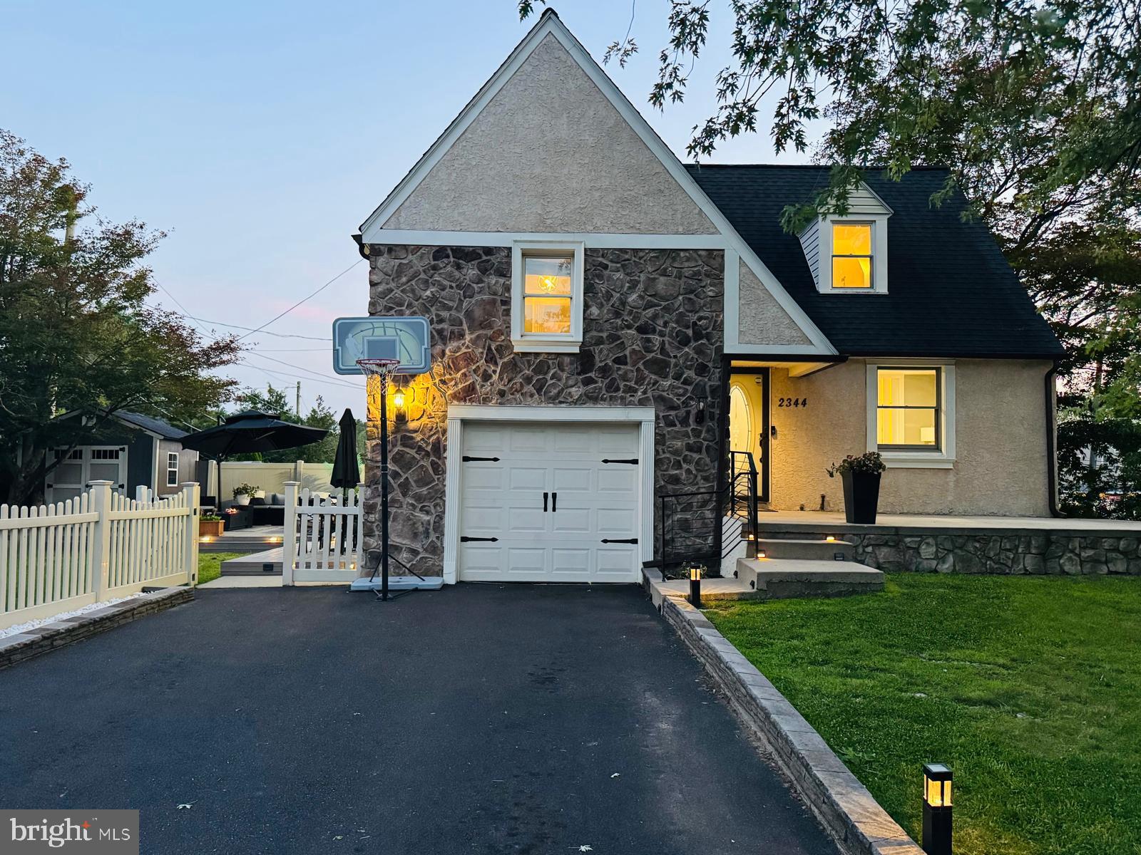 ROSLYN - Residential