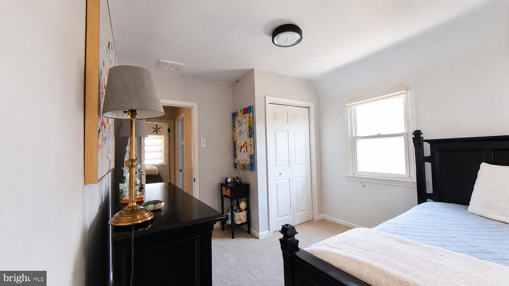 ROSLYN - Residential