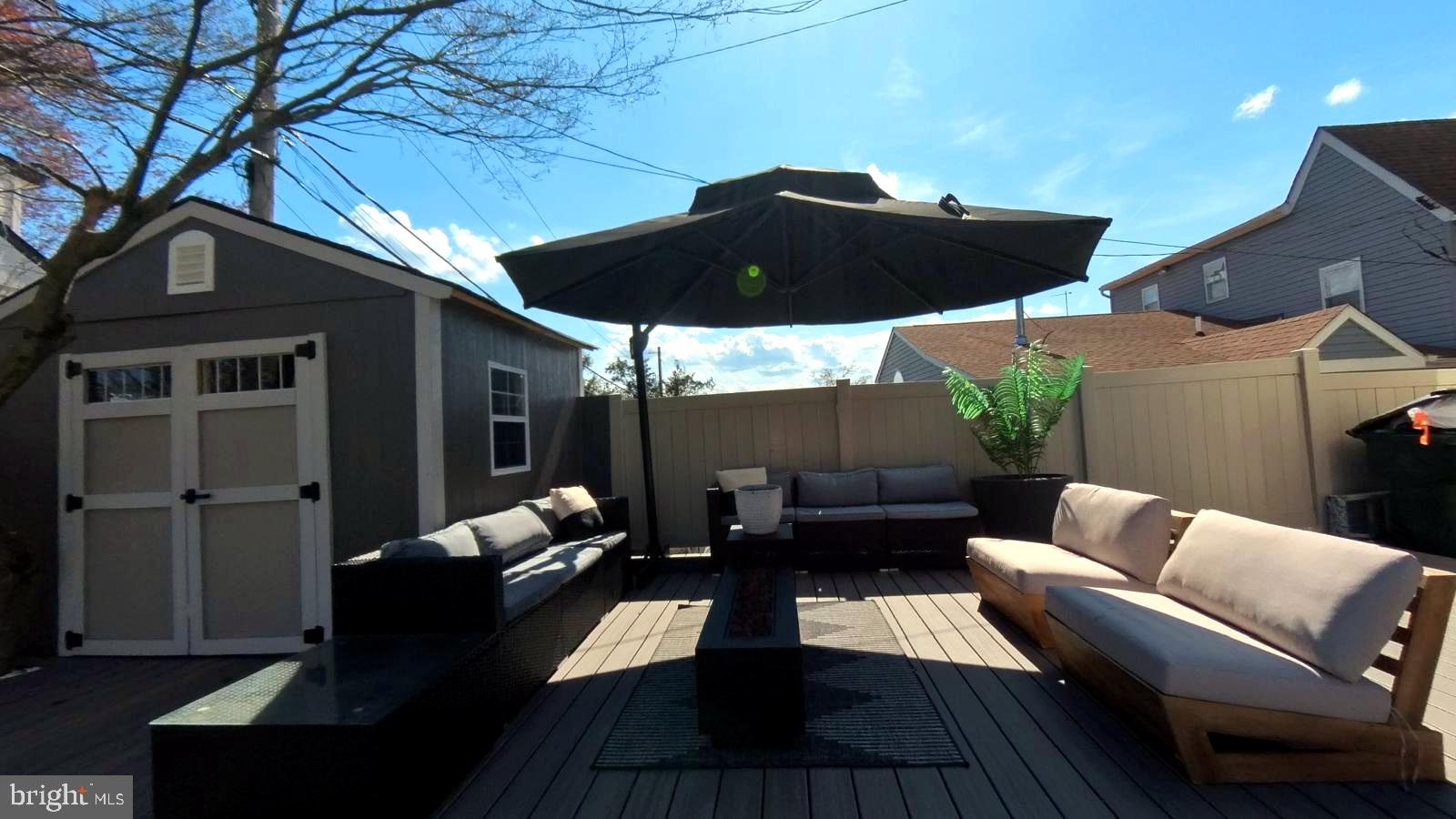 ROSLYN - Residential