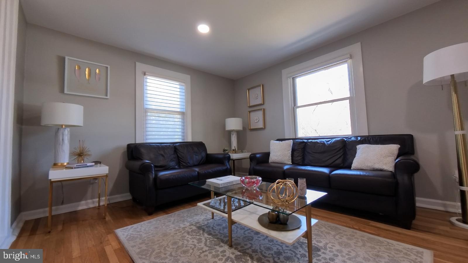 ROSLYN - Residential