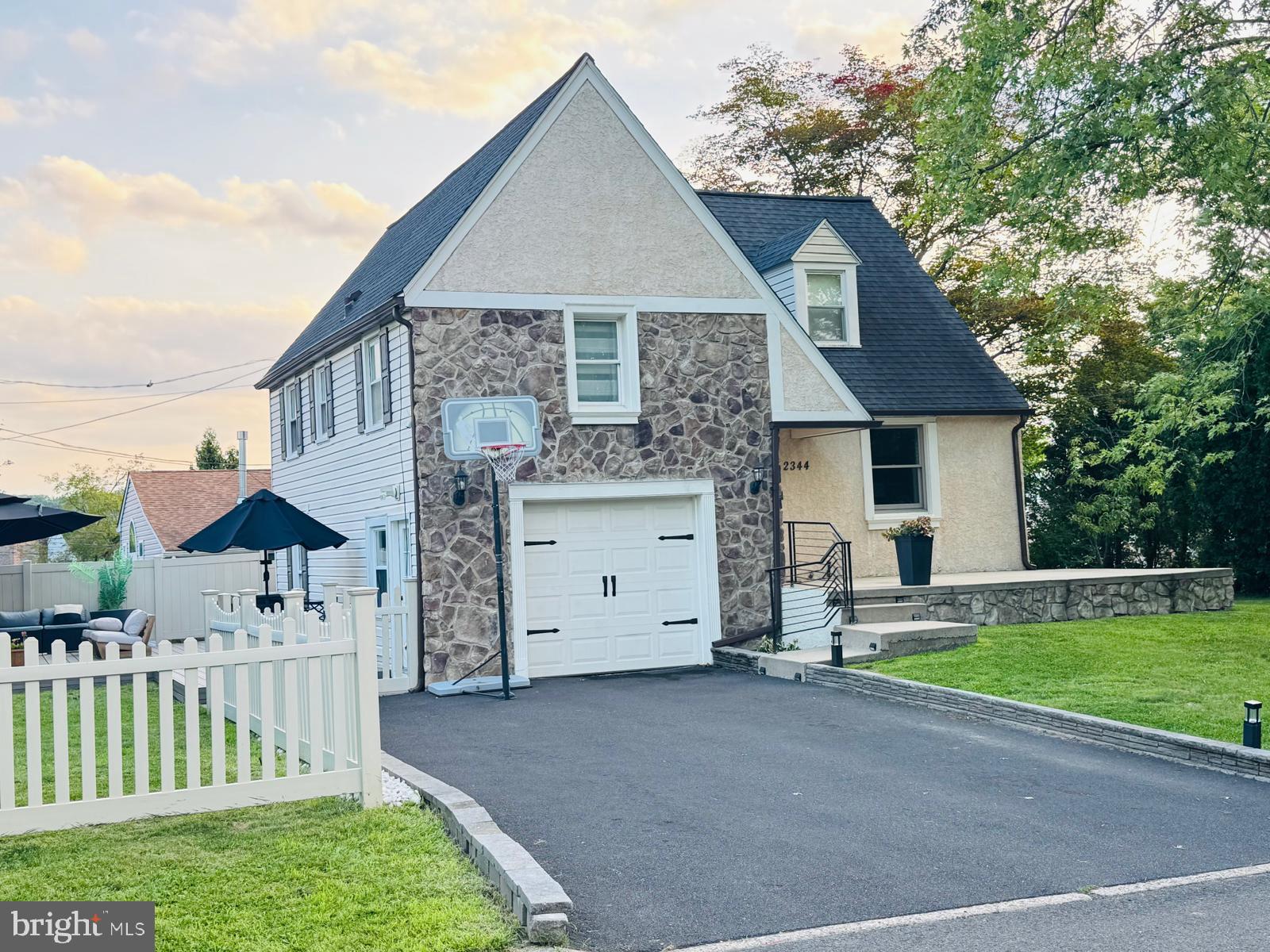 ROSLYN - Residential