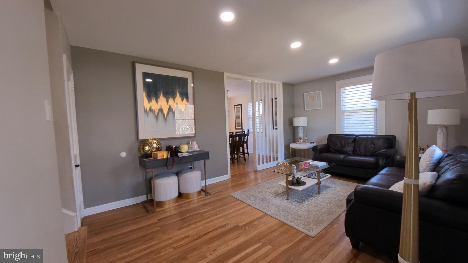 ROSLYN - Residential