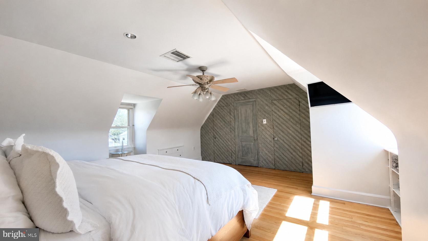 ROSLYN - Residential