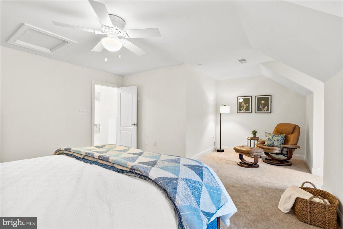 MAXWELL SQUARE - Residential