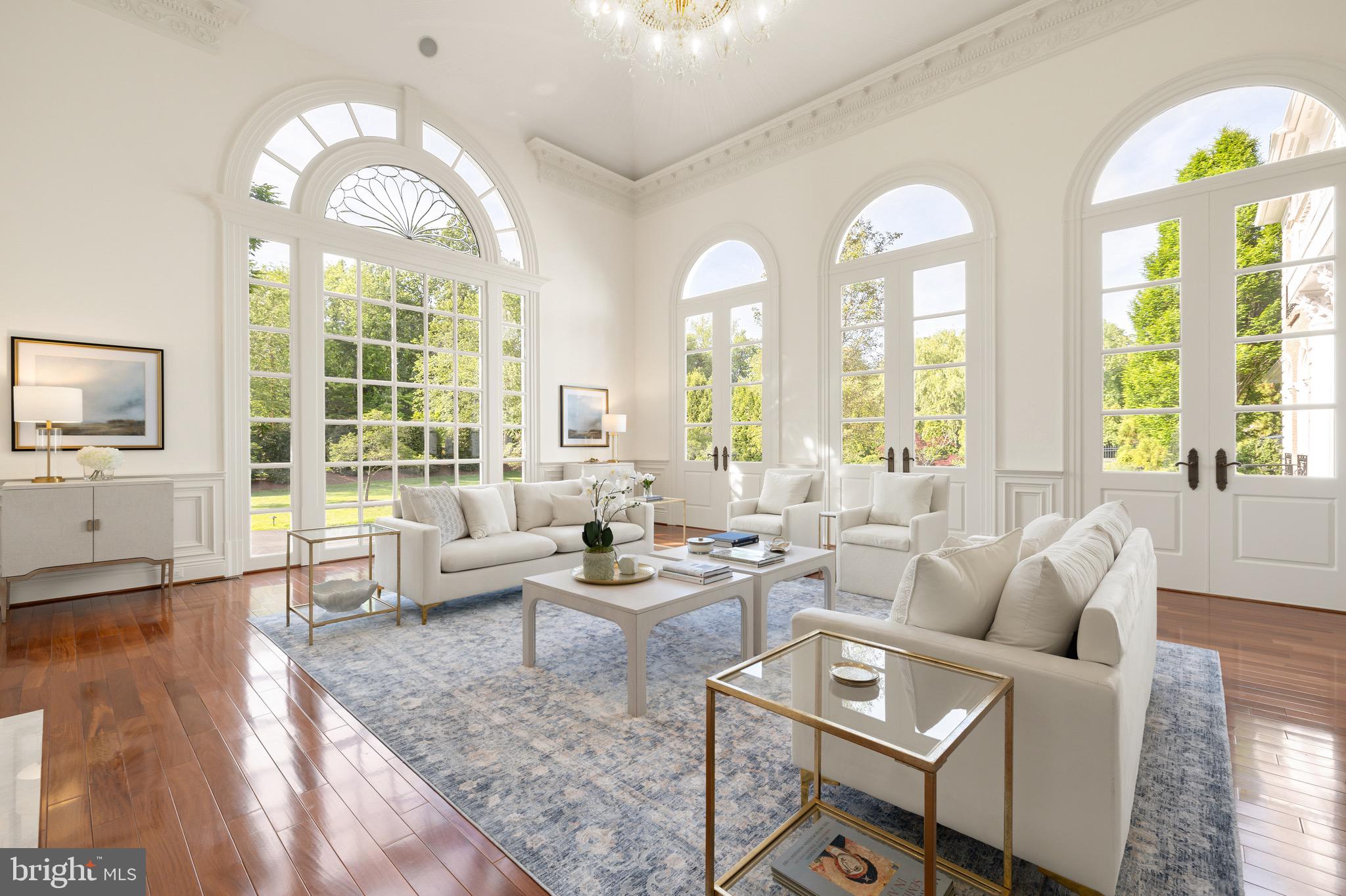 FALCONHURST - Residential