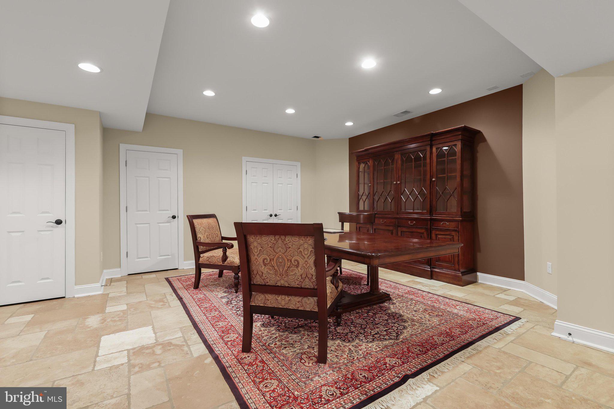 PINDELL WOODS - Residential