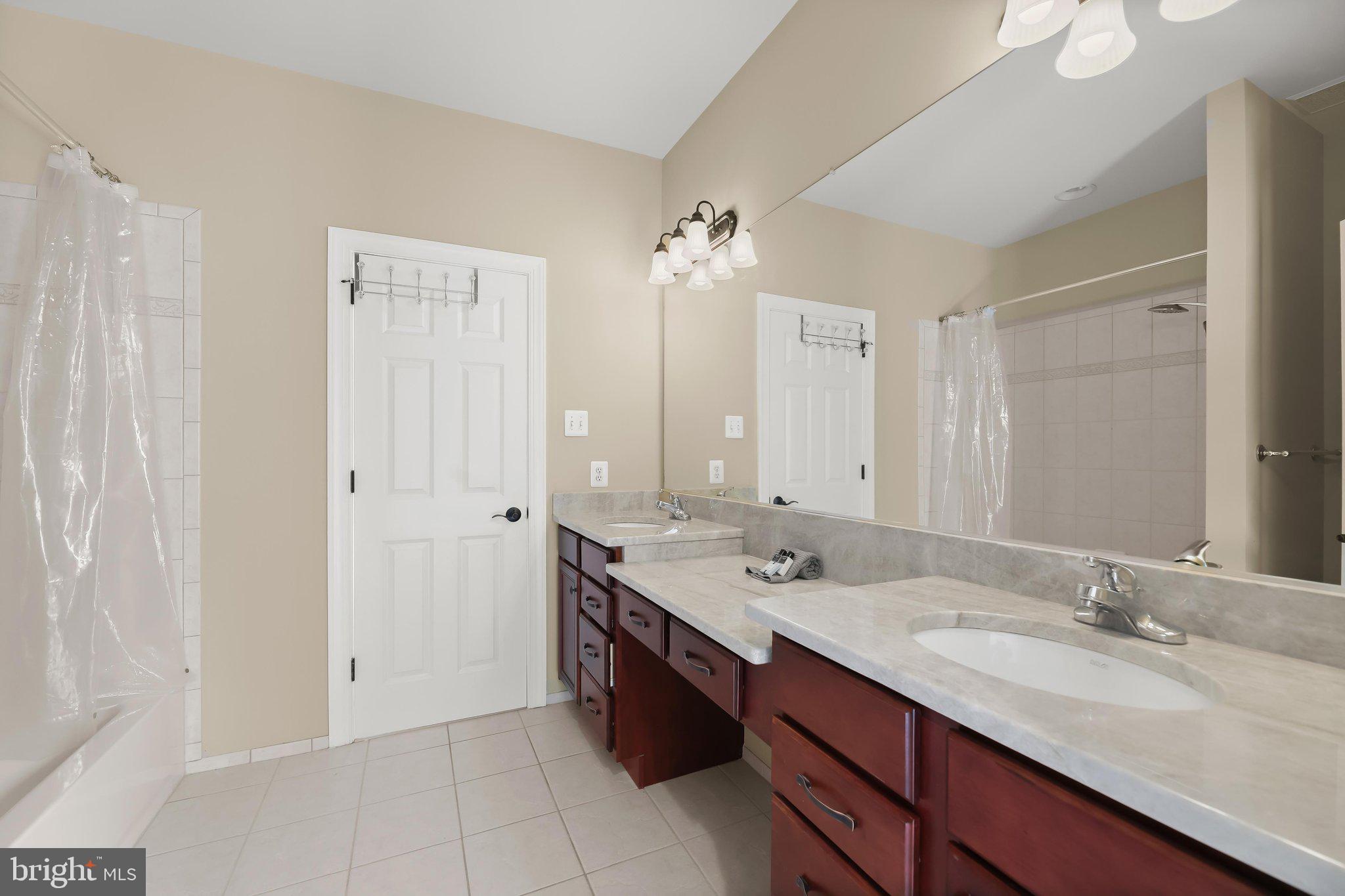 PINDELL WOODS - Residential