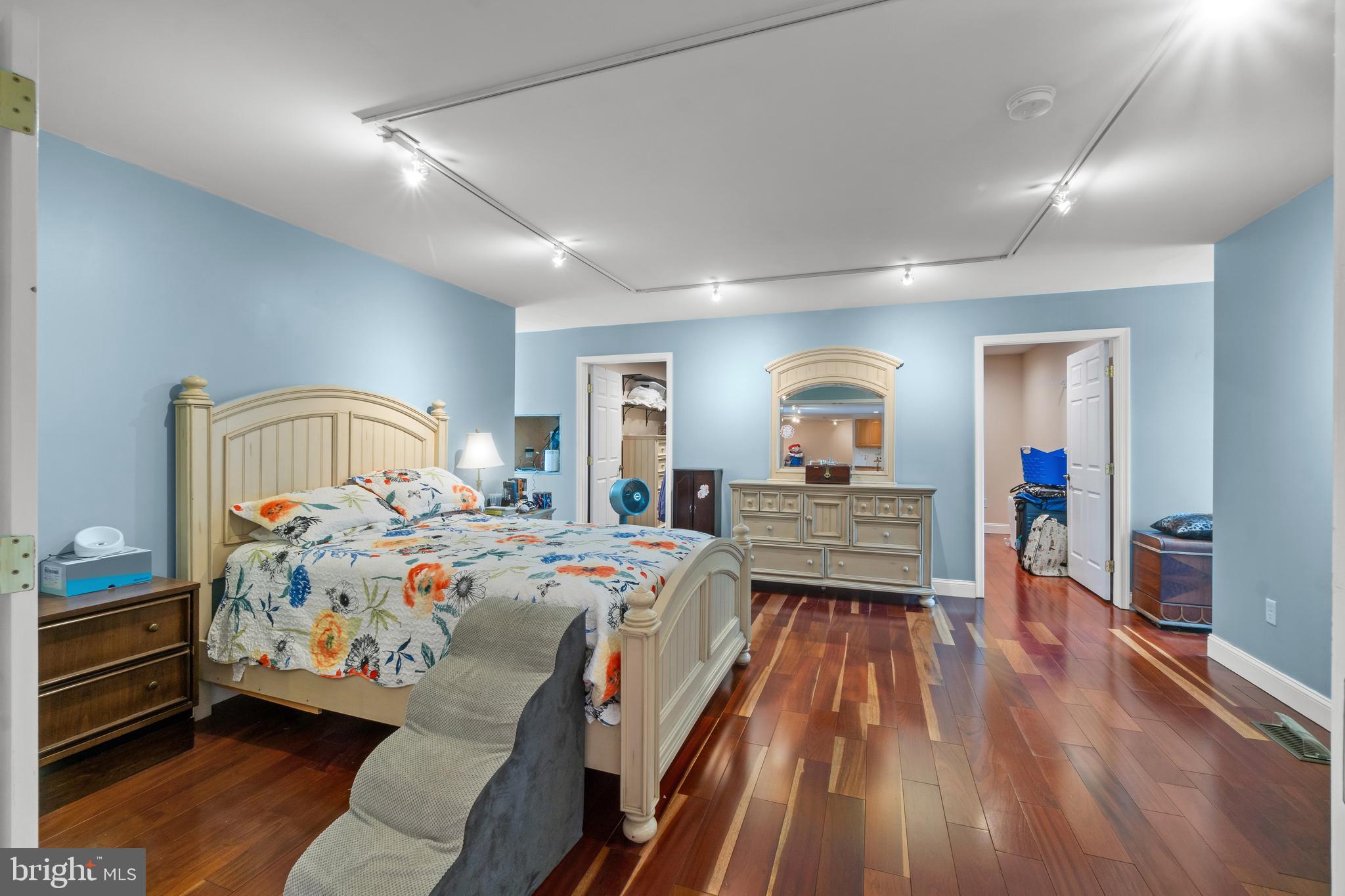 WHITE MARSH - Residential