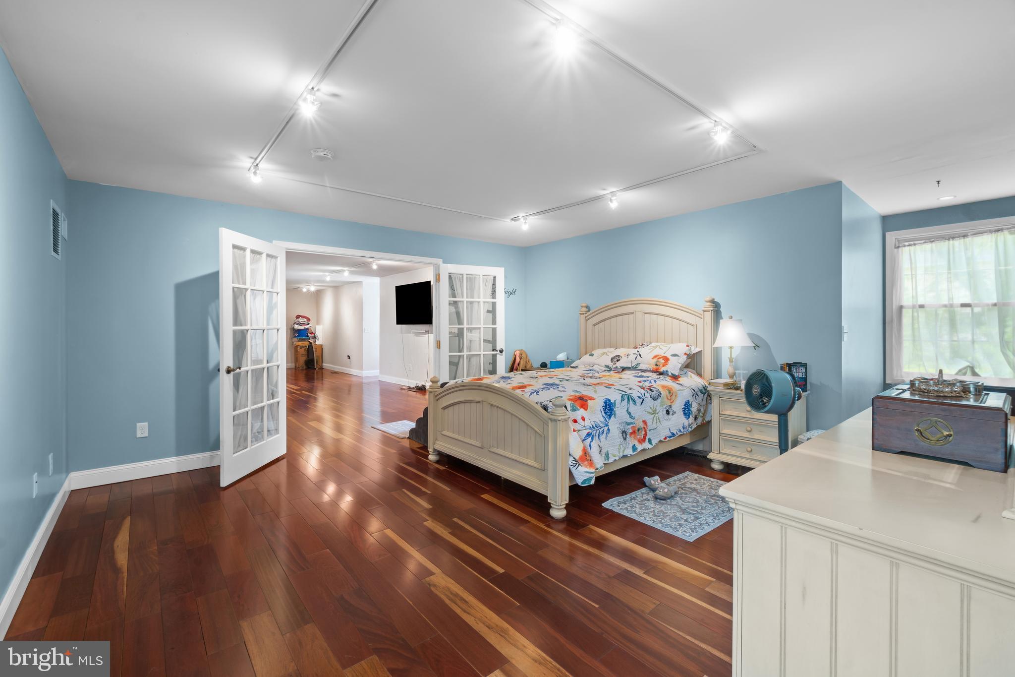 WHITE MARSH - Residential
