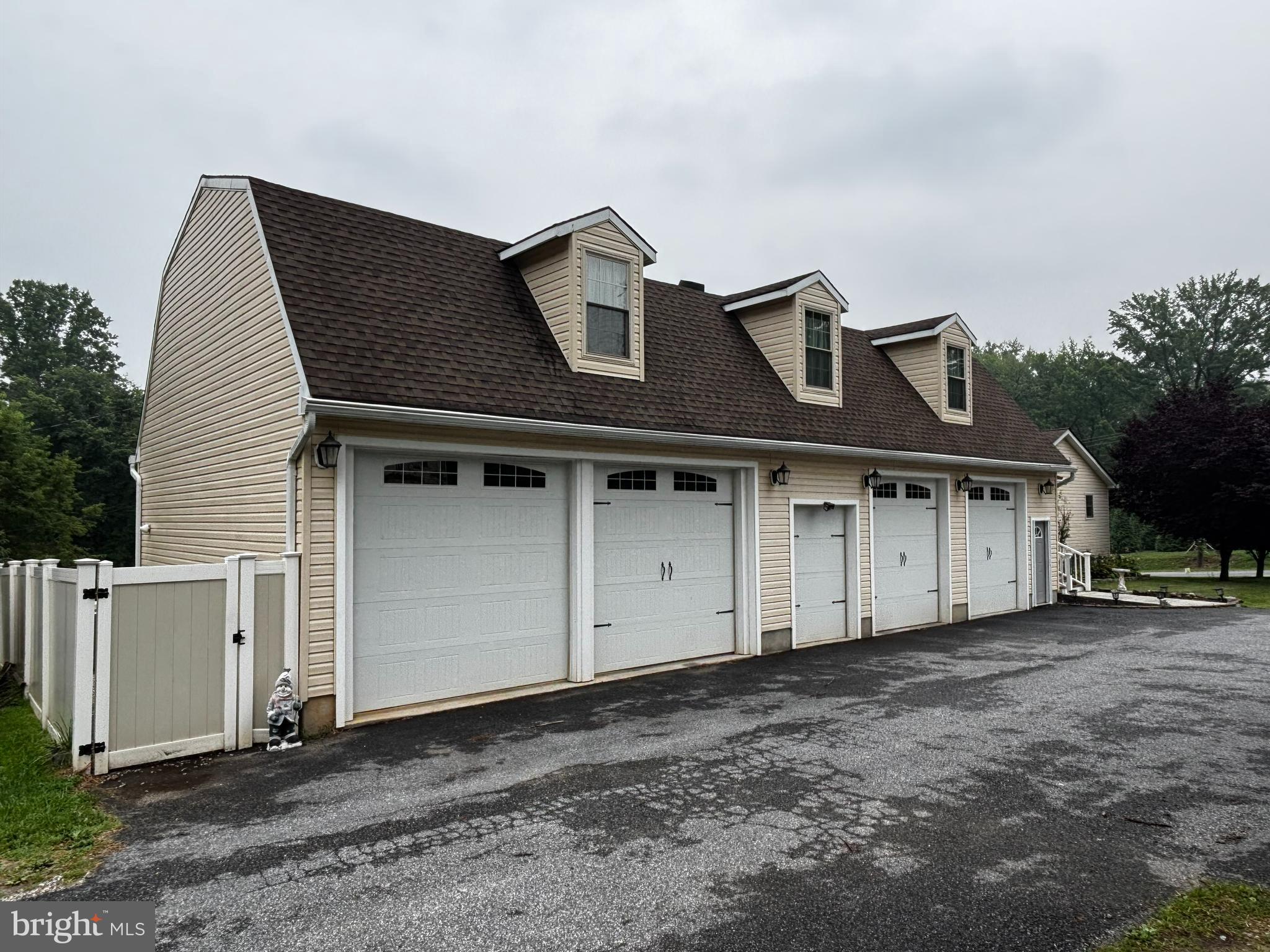 WHITE MARSH - Residential