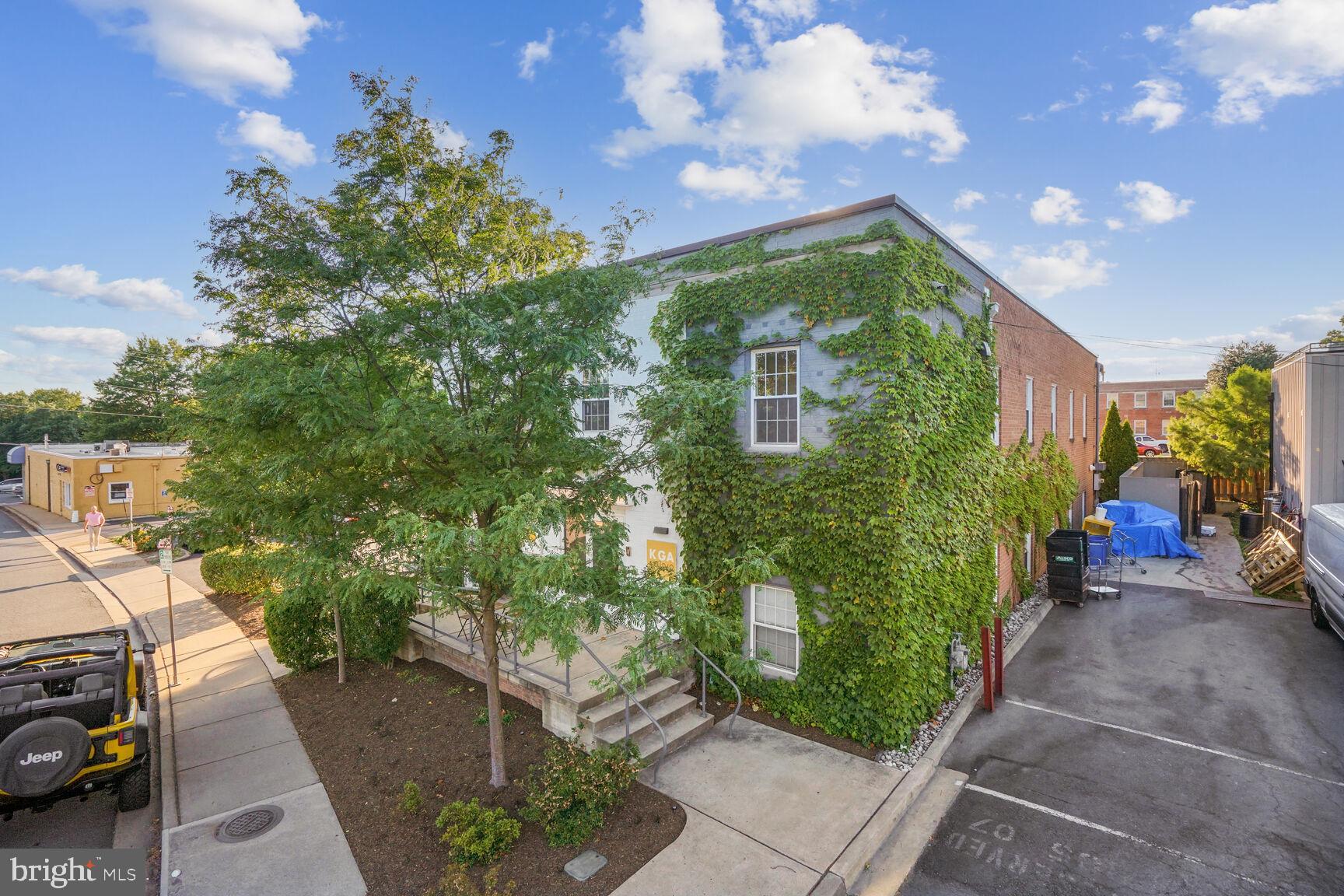 FALLS CHURCH CITY - Commercial Sale