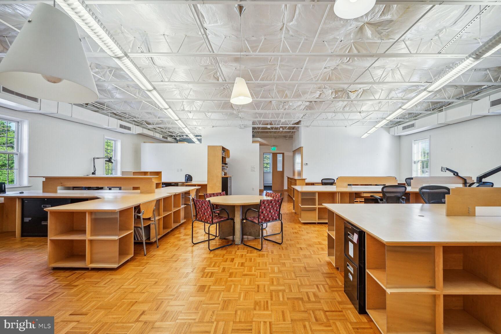 FALLS CHURCH CITY - Commercial Sale