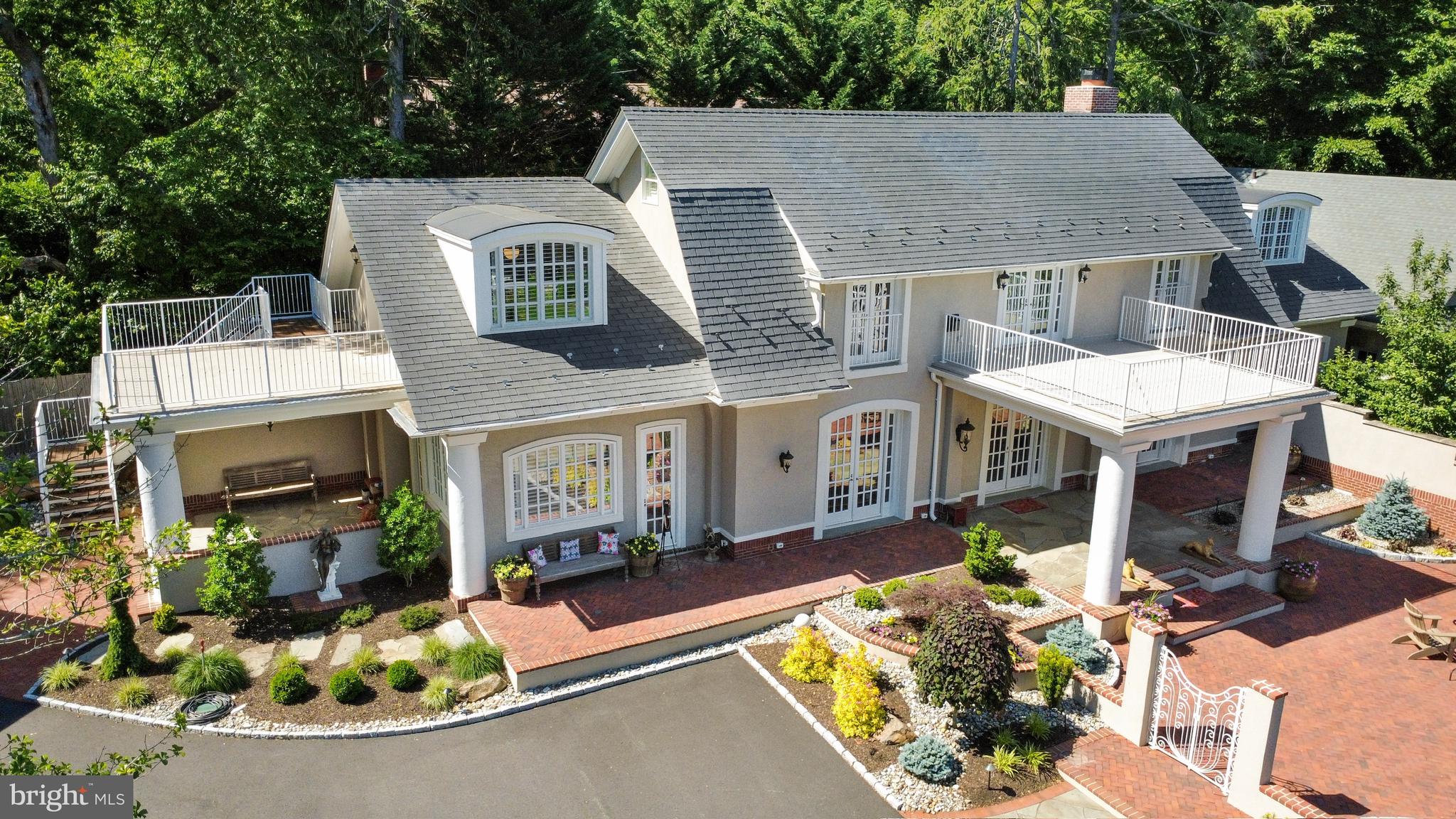 HIGHLANDS - Residential