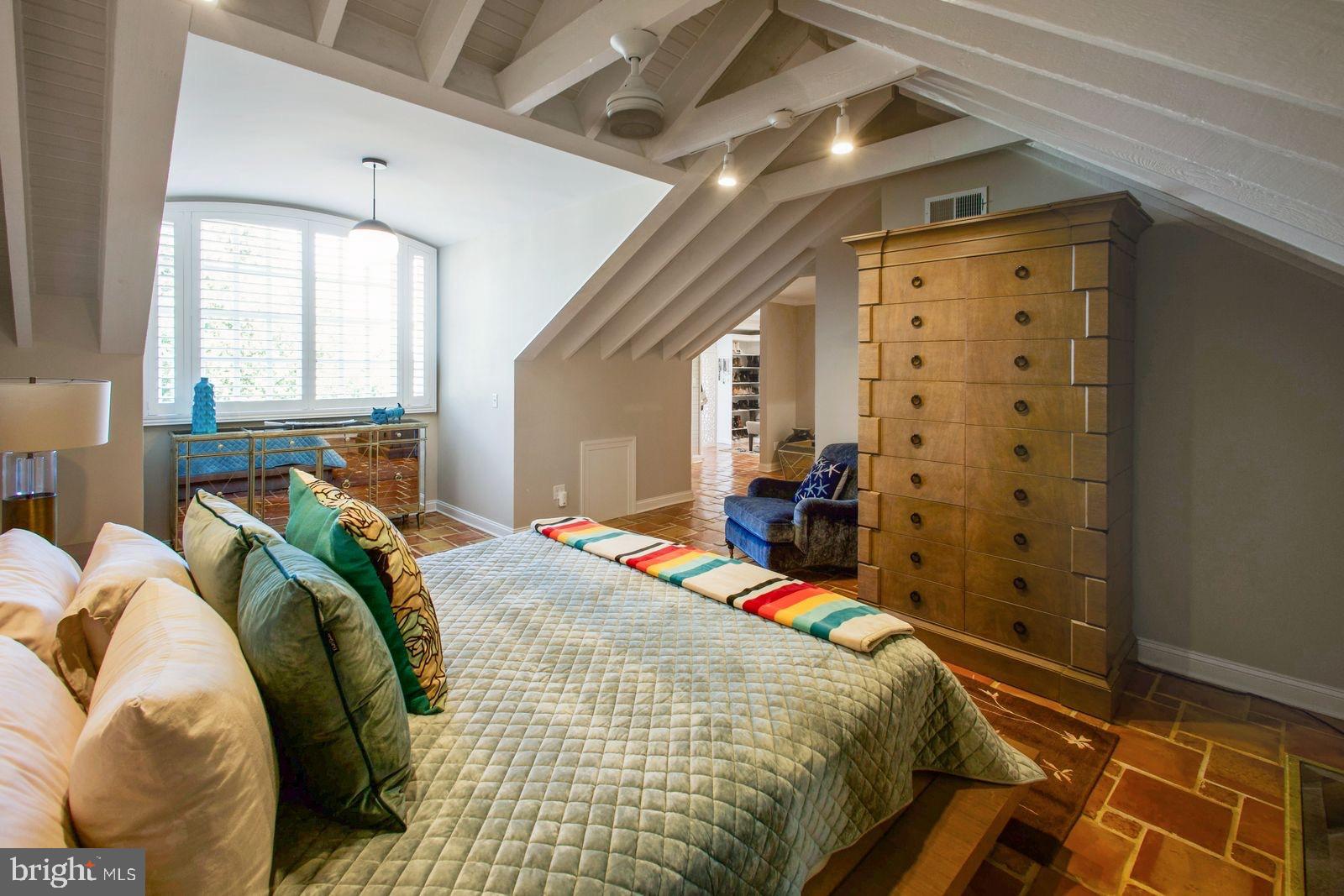 HIGHLANDS - Residential