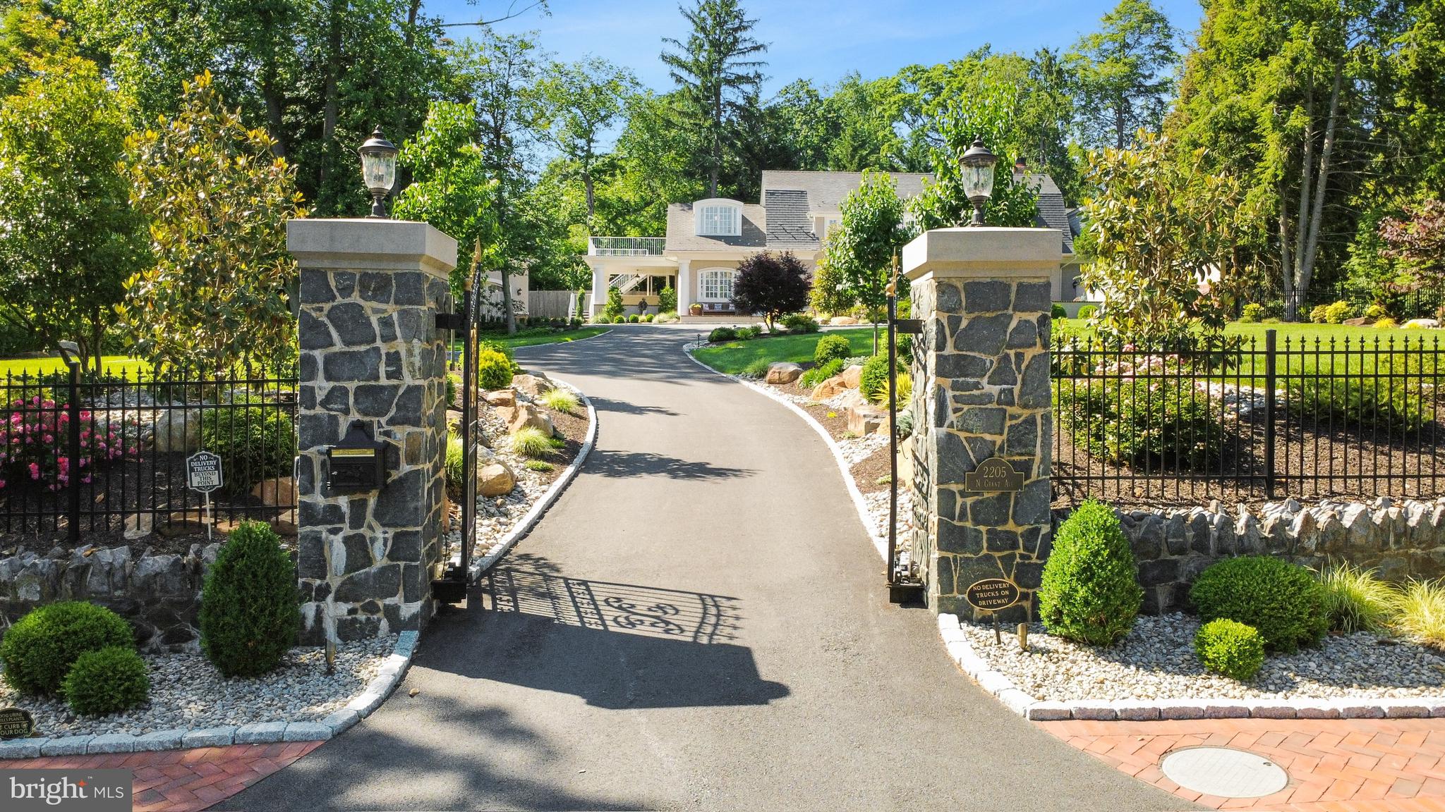 HIGHLANDS - Residential