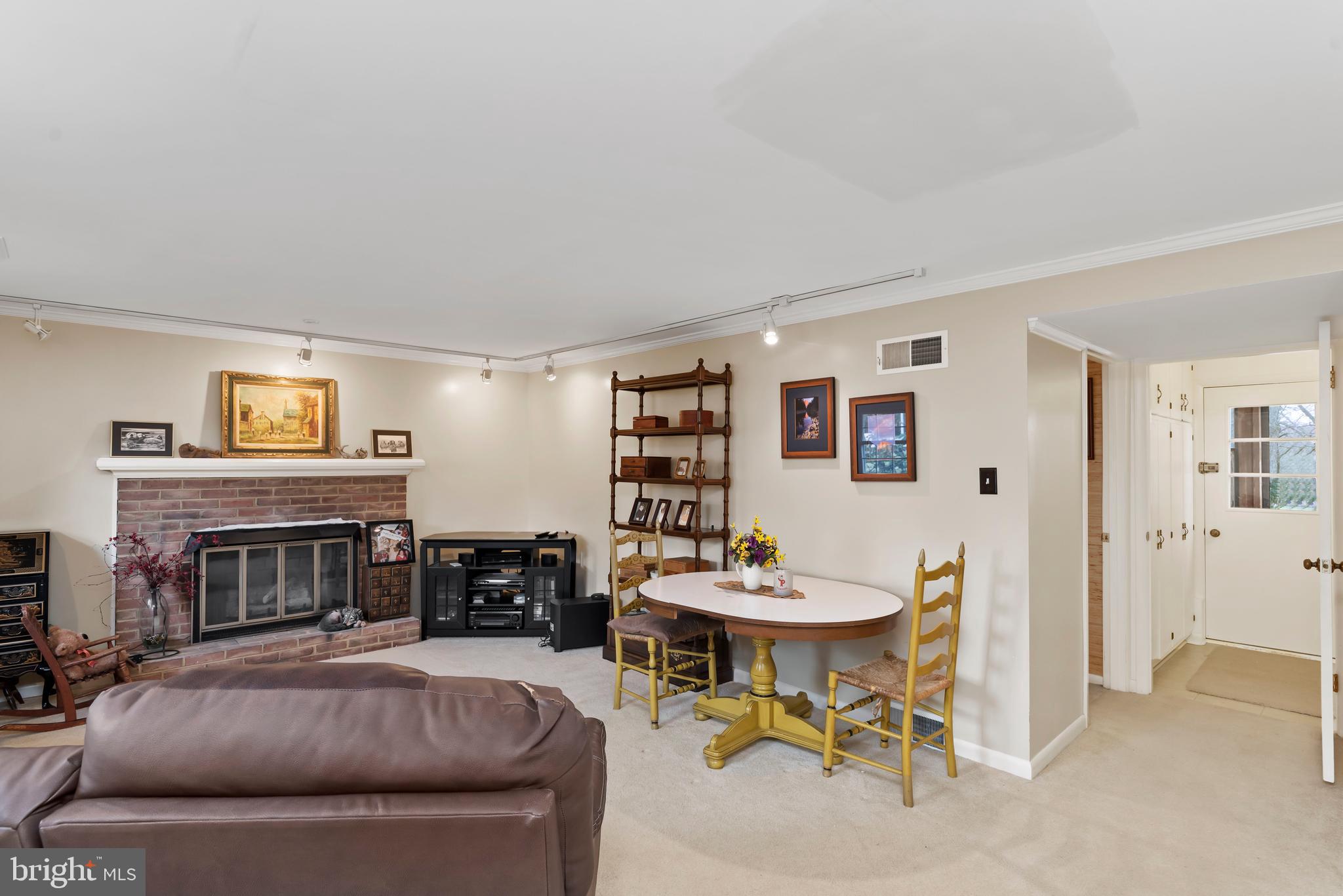 LISBURN ESTATES - Residential