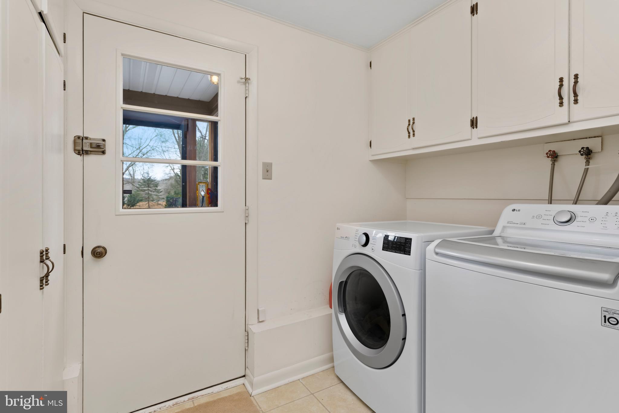 LISBURN ESTATES - Residential