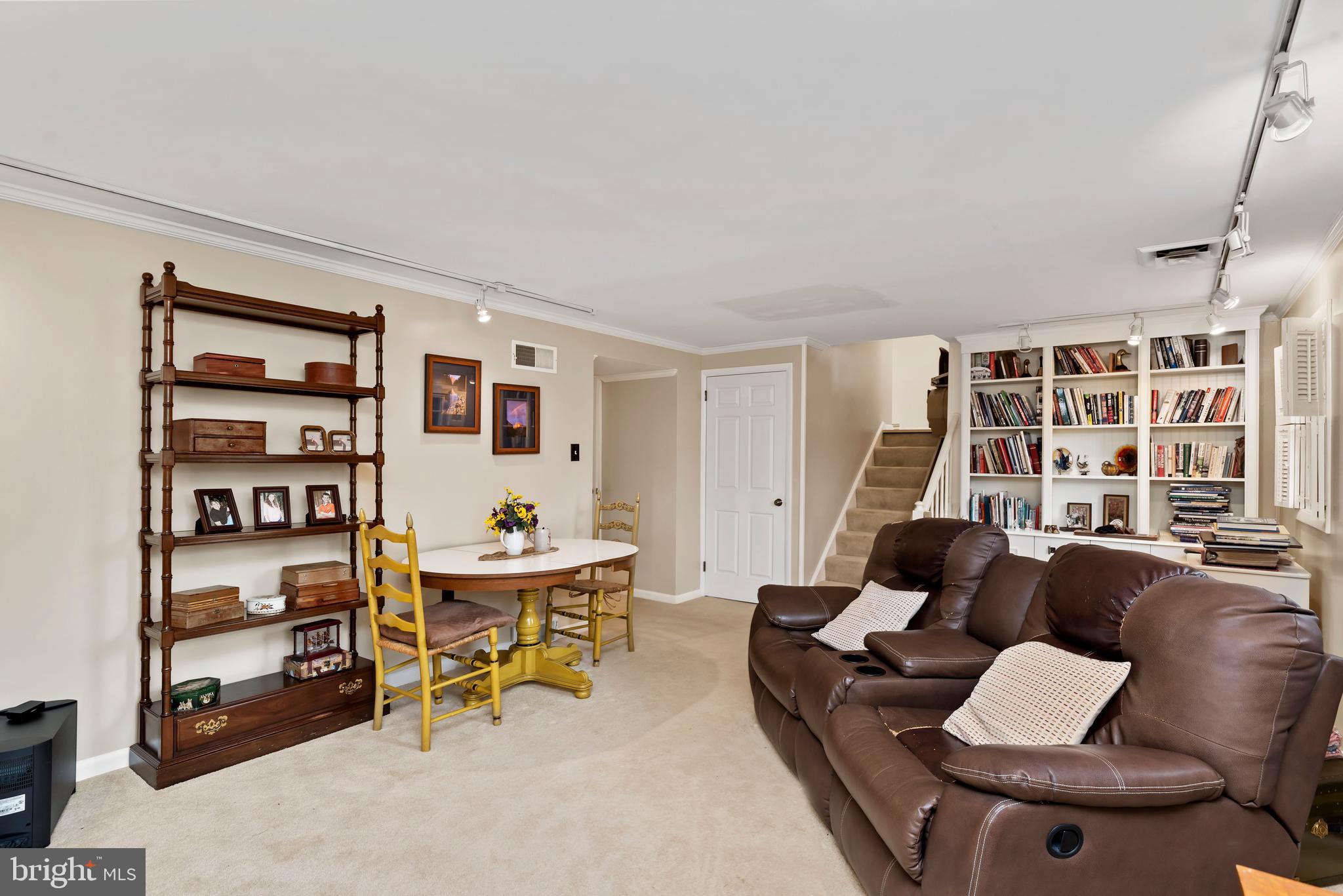 LISBURN ESTATES - Residential