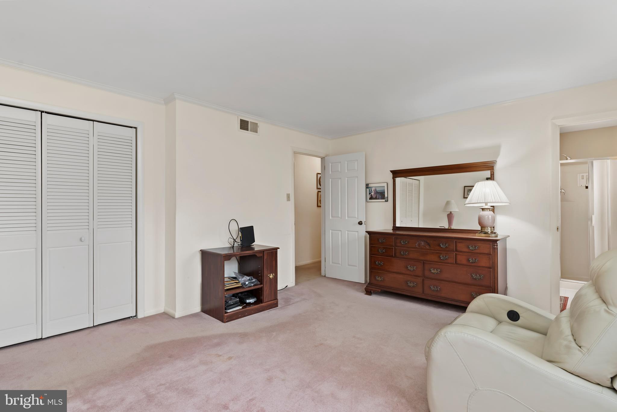 LISBURN ESTATES - Residential