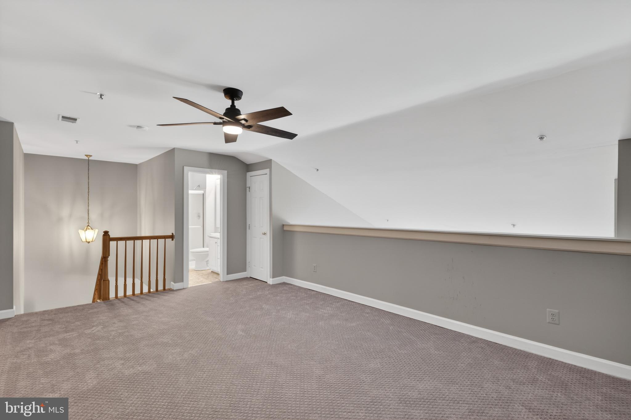 FAIRFIELD HOUSE - Residential