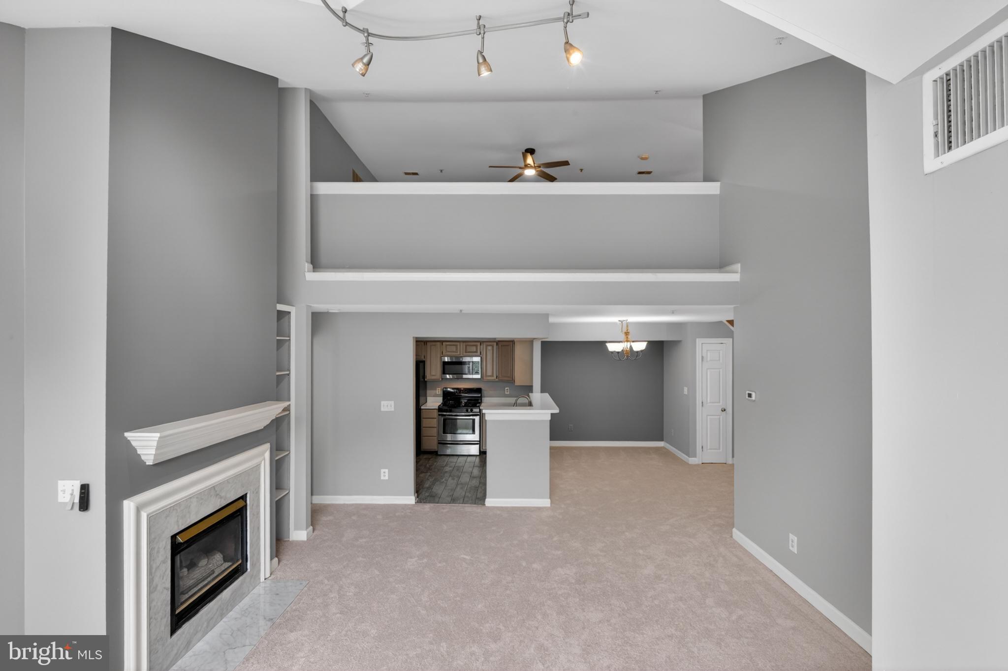 FAIRFIELD HOUSE - Residential