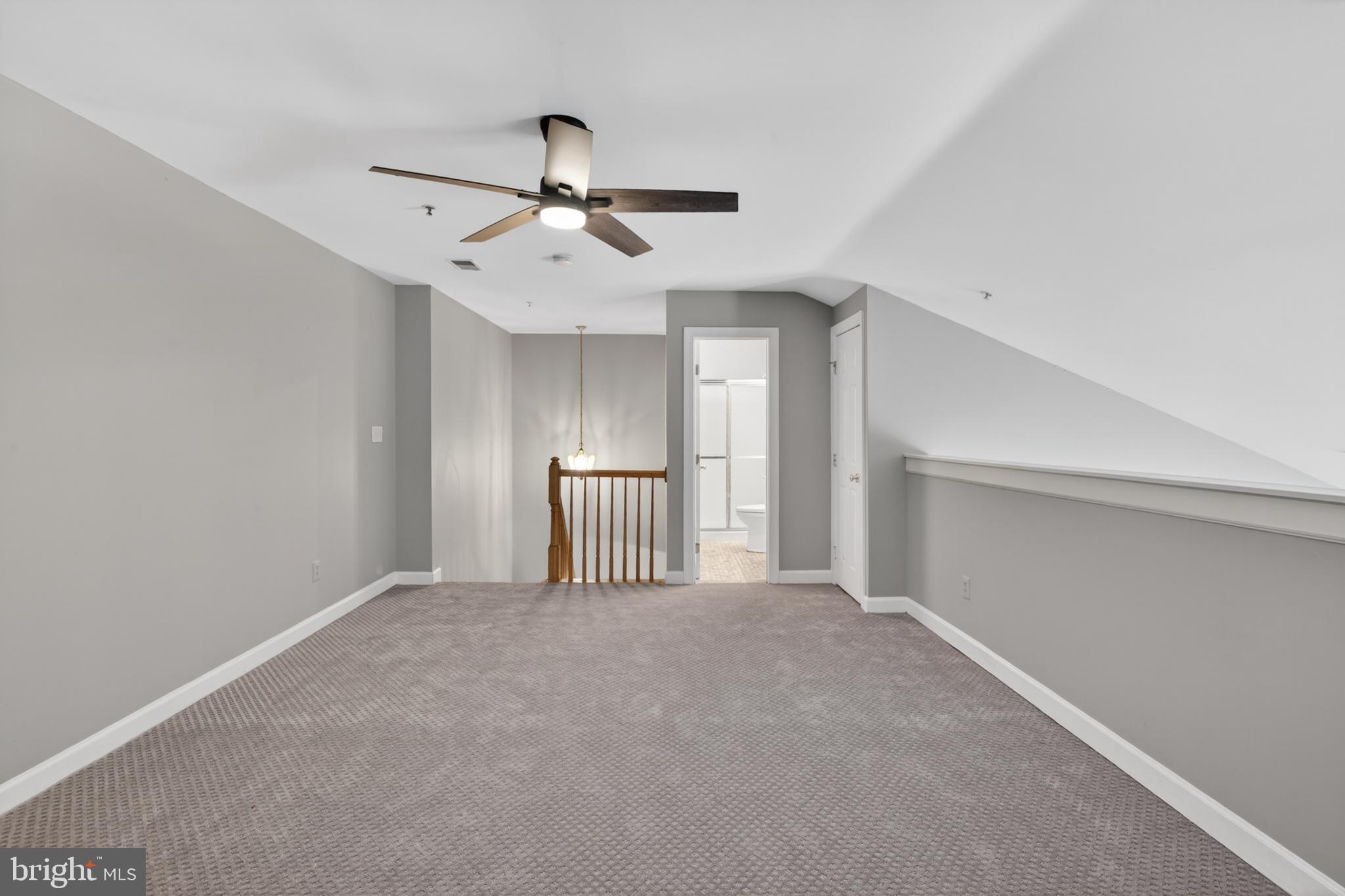 FAIRFIELD HOUSE - Residential