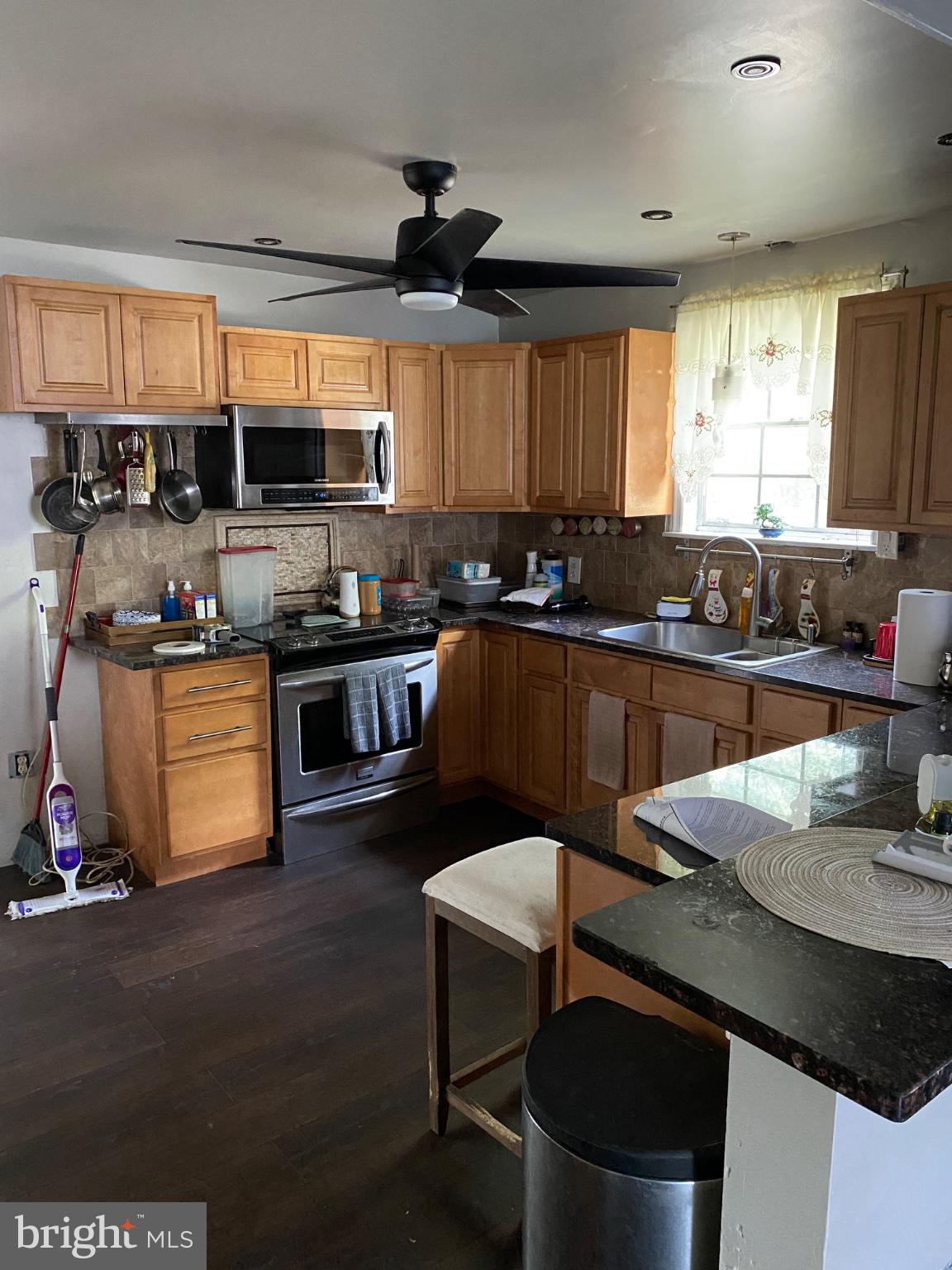 MAPLE GLEN - Residential