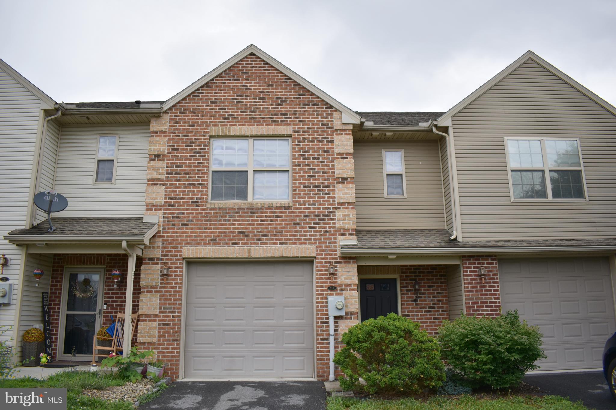 Why Rent When You Can Own! This 2-level townhome offers 3 bedrooms, 2 and a half baths, a one car garage, and features beautiful flooring in the main living spaces, a large living room with access to the rear patio; a dining room off the kitchen as well as an island for more prep space. The Primary bedroom is joined with a large Primary bath and walk-in closet. There is plenty of storage and closet space, and a convenient laundry room on the second floor near the bedrooms. This townhome is within 2 miles of I-81, restaurants, shopping, medical facilities, and schools. NO HOA, Low Boro of Chambersburg Utilities!
Call today to schedule your personal tour!