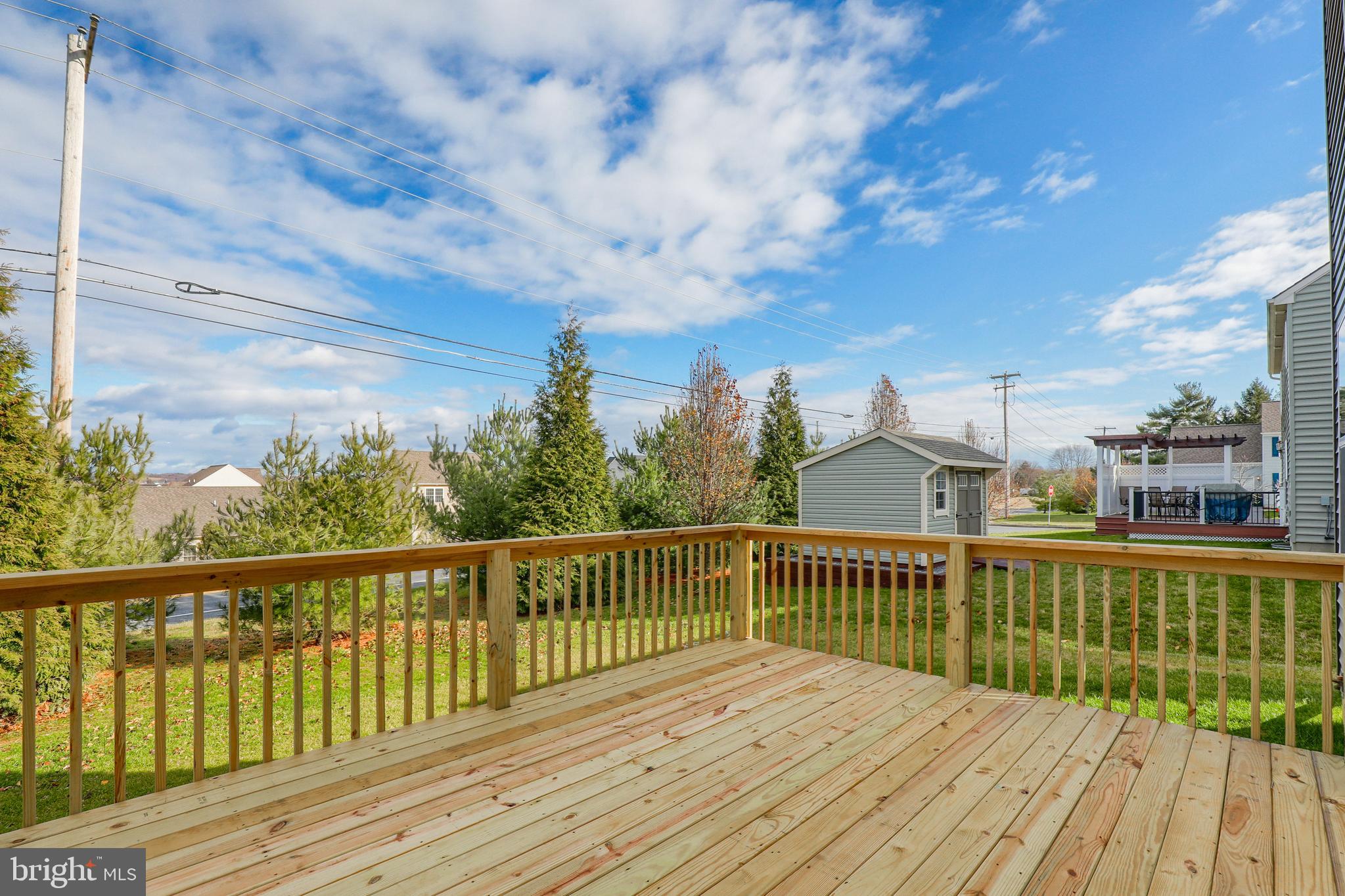 STONE MILL ESTATES - Residential