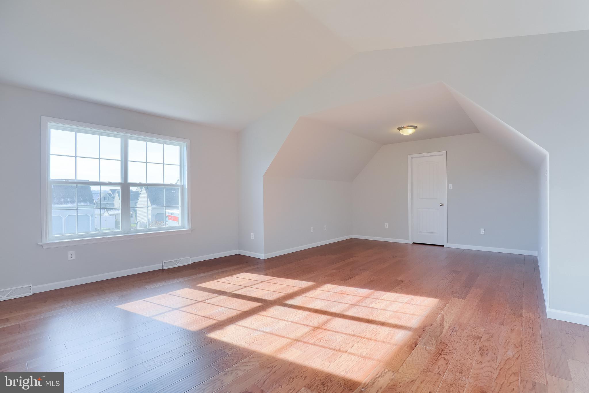 STONE MILL ESTATES - Residential