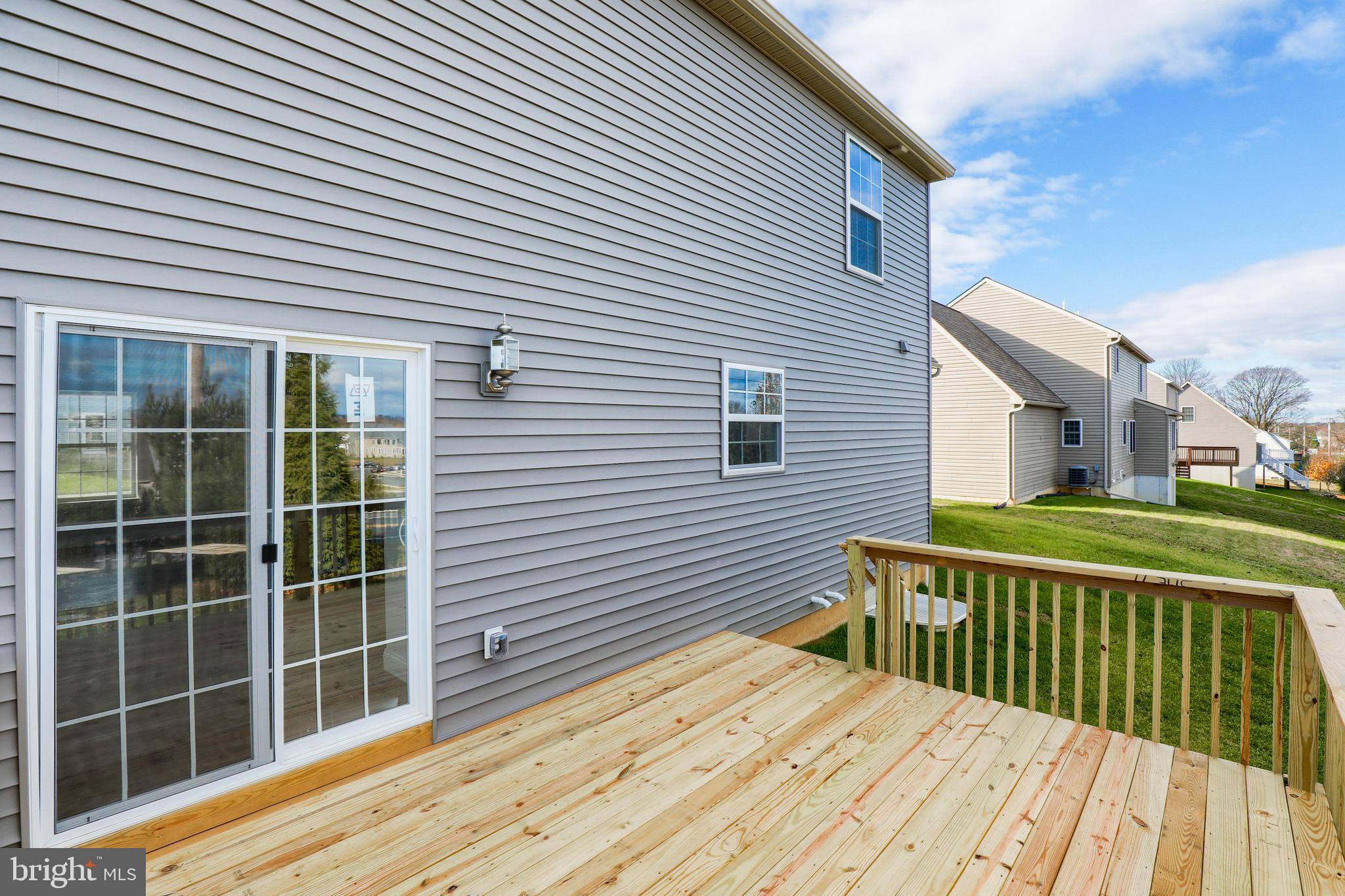 STONE MILL ESTATES - Residential