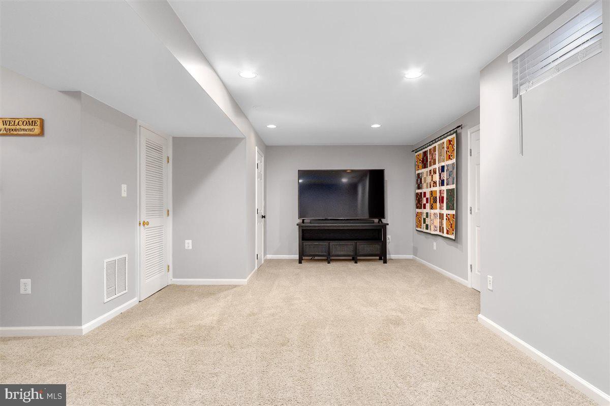 WESTFIELDS - Residential