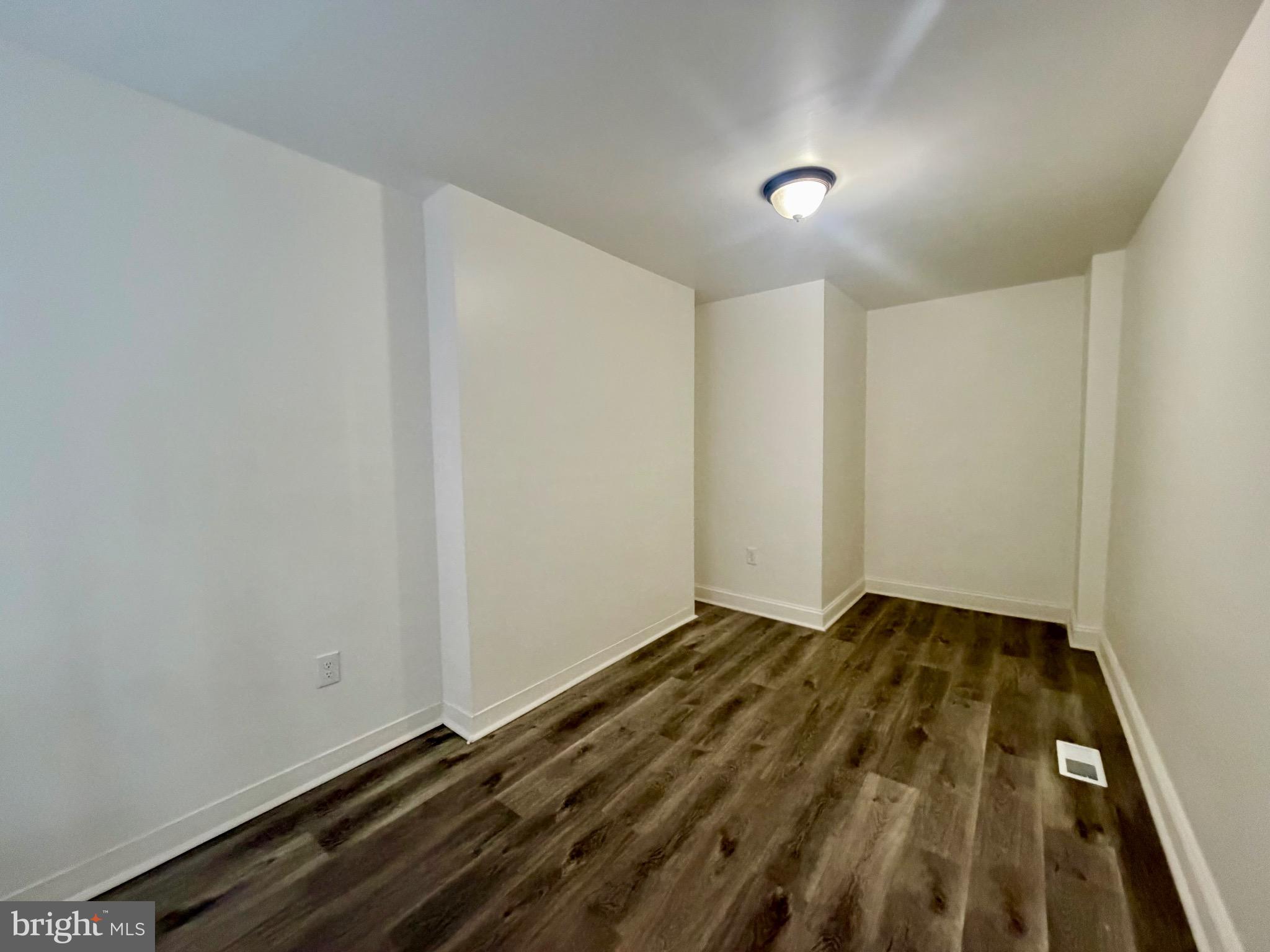 SANDTOWN-WINCHESTER - Residential