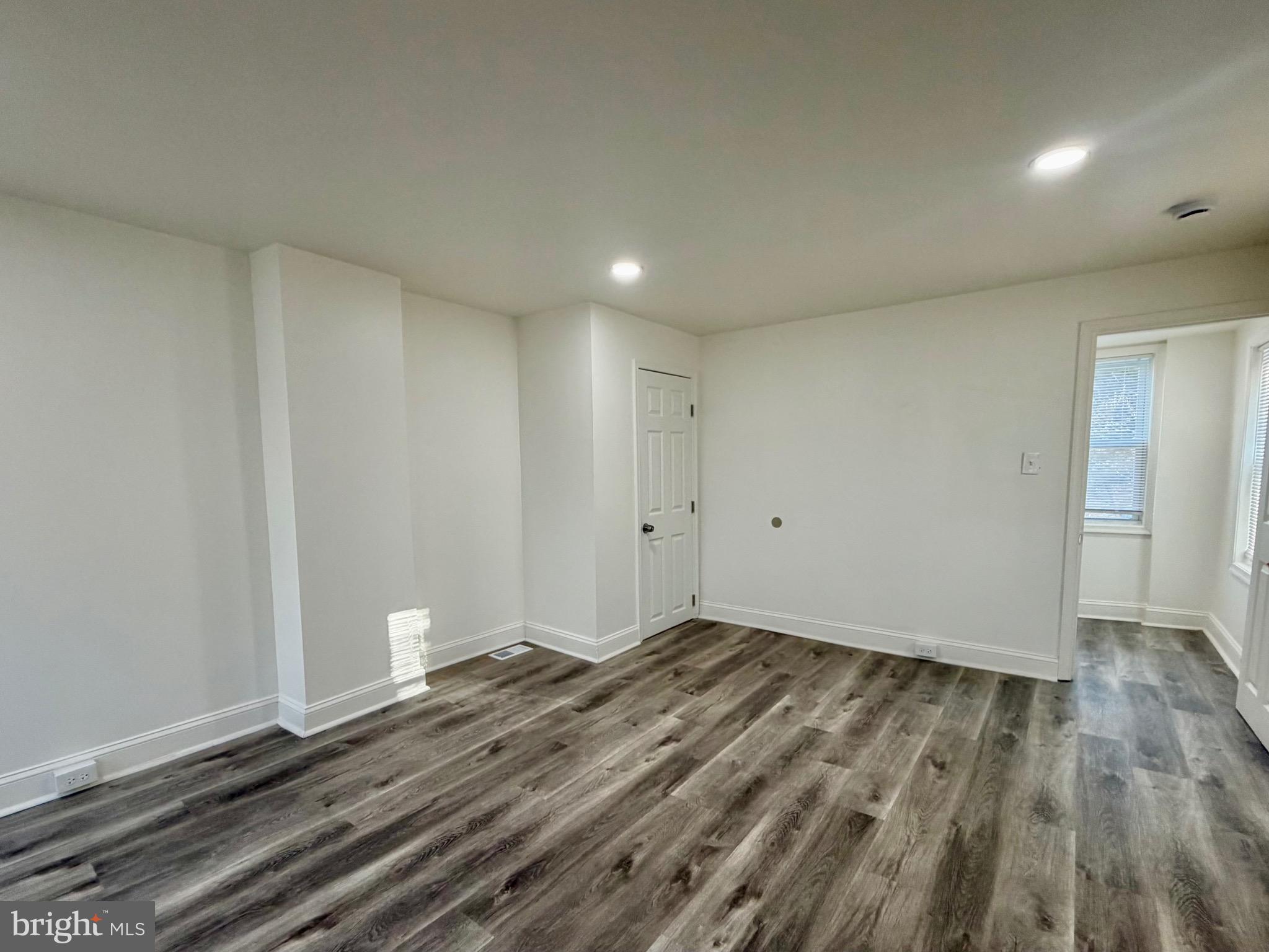 SANDTOWN-WINCHESTER - Residential