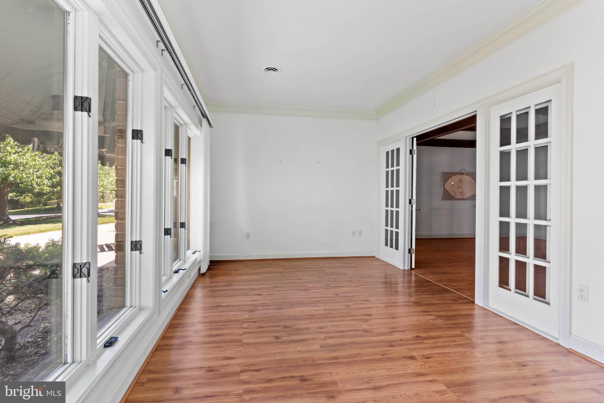 FOREST HILLS - Residential