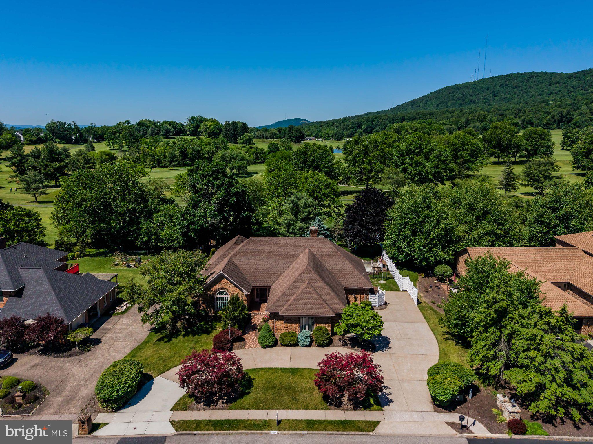 FOREST HILLS - Residential