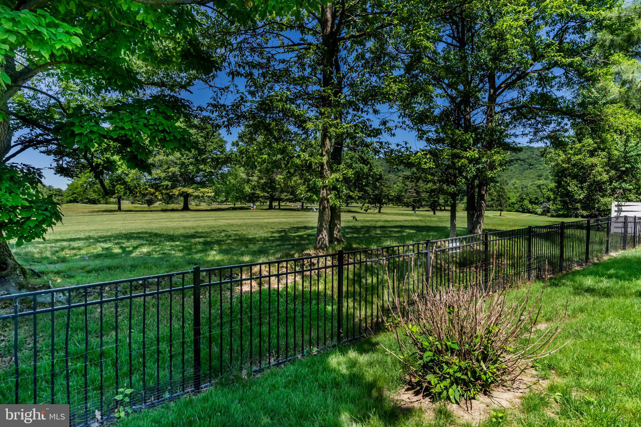 FOREST HILLS - Residential